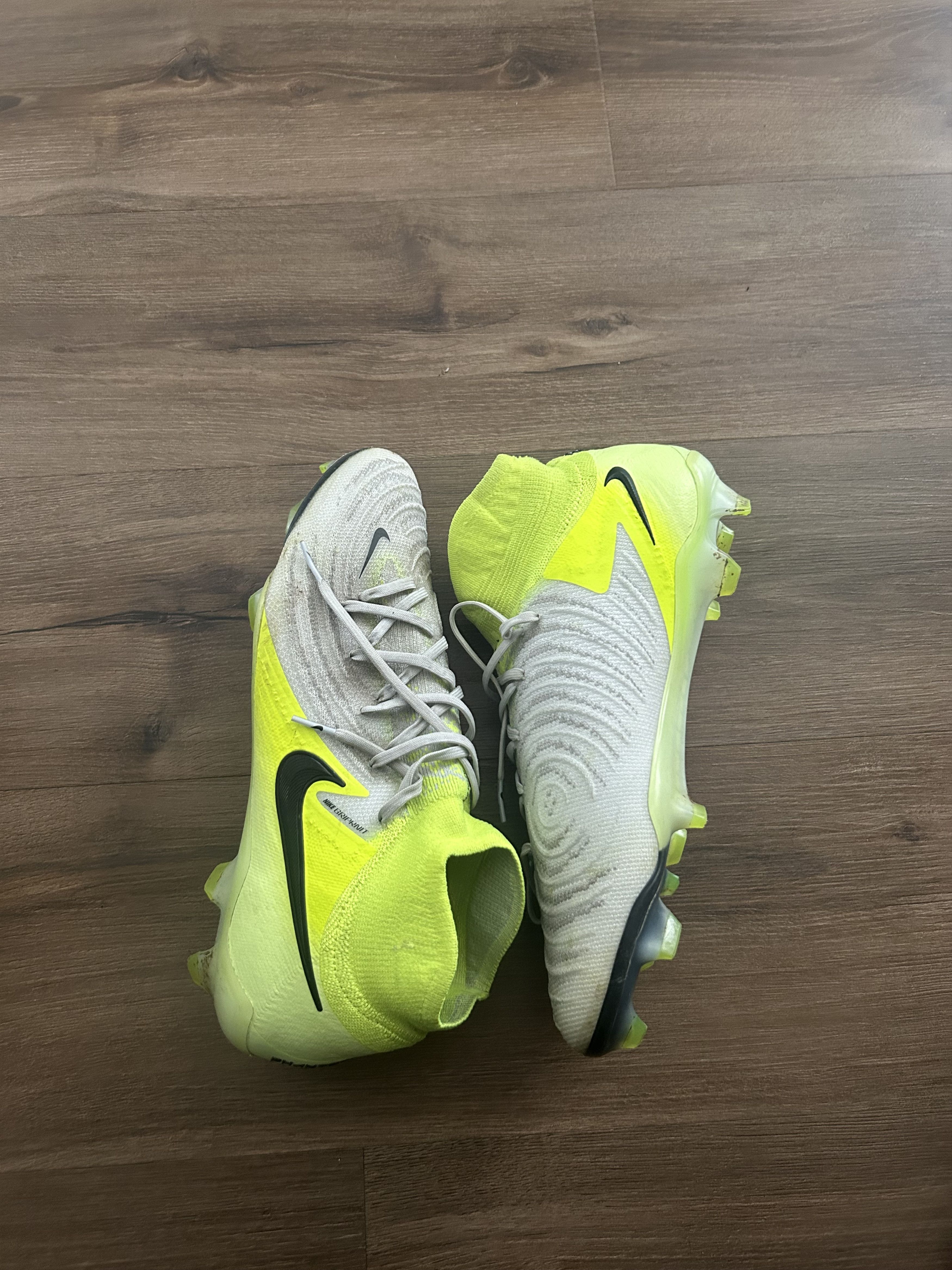 Nike Nike Men’s Phantom Luna 2 Pro FG Size US 11.5 / EU 44-45 - 4 Thumbnail