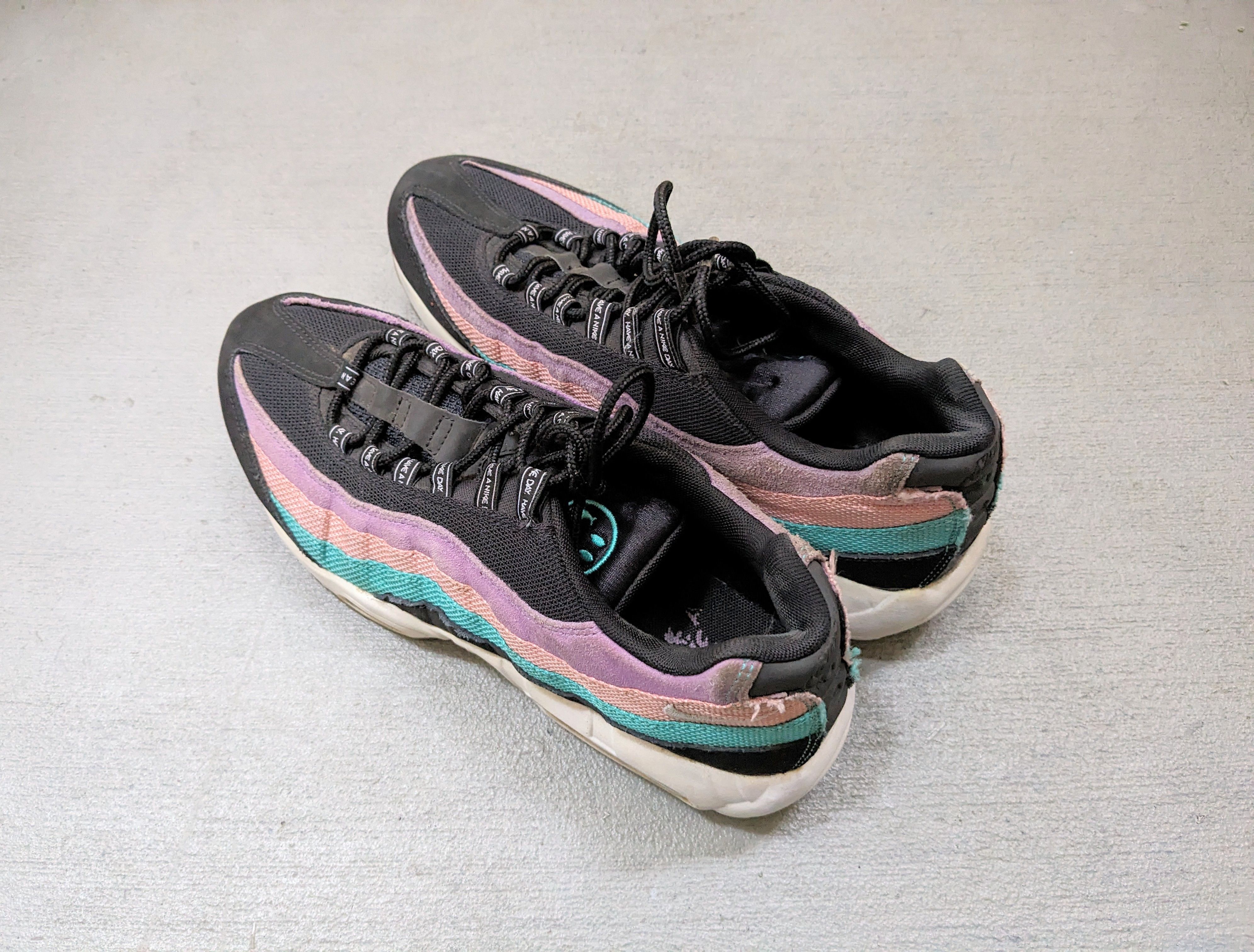 Nike Nike Air Max 95 Have a Nike Day Size 11.5 Suede BQ9131-001 Size US 11.5 / EU 44-45 - 14 Thumbnail