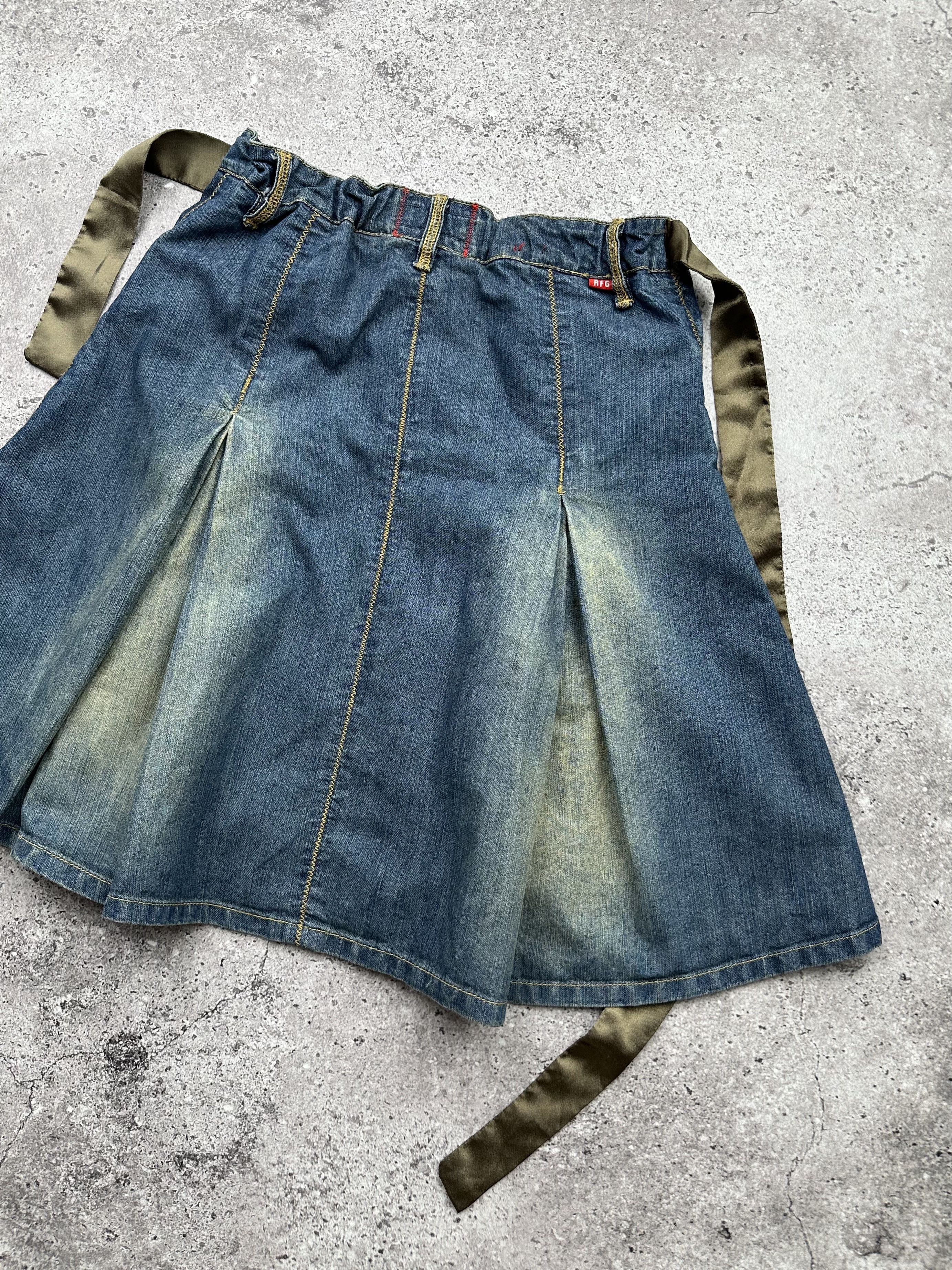 Japanese Brand Vintage Super Flare Skirt C265(V359)(E8) Size 25" / US 0 / IT 36 - 7 Thumbnail