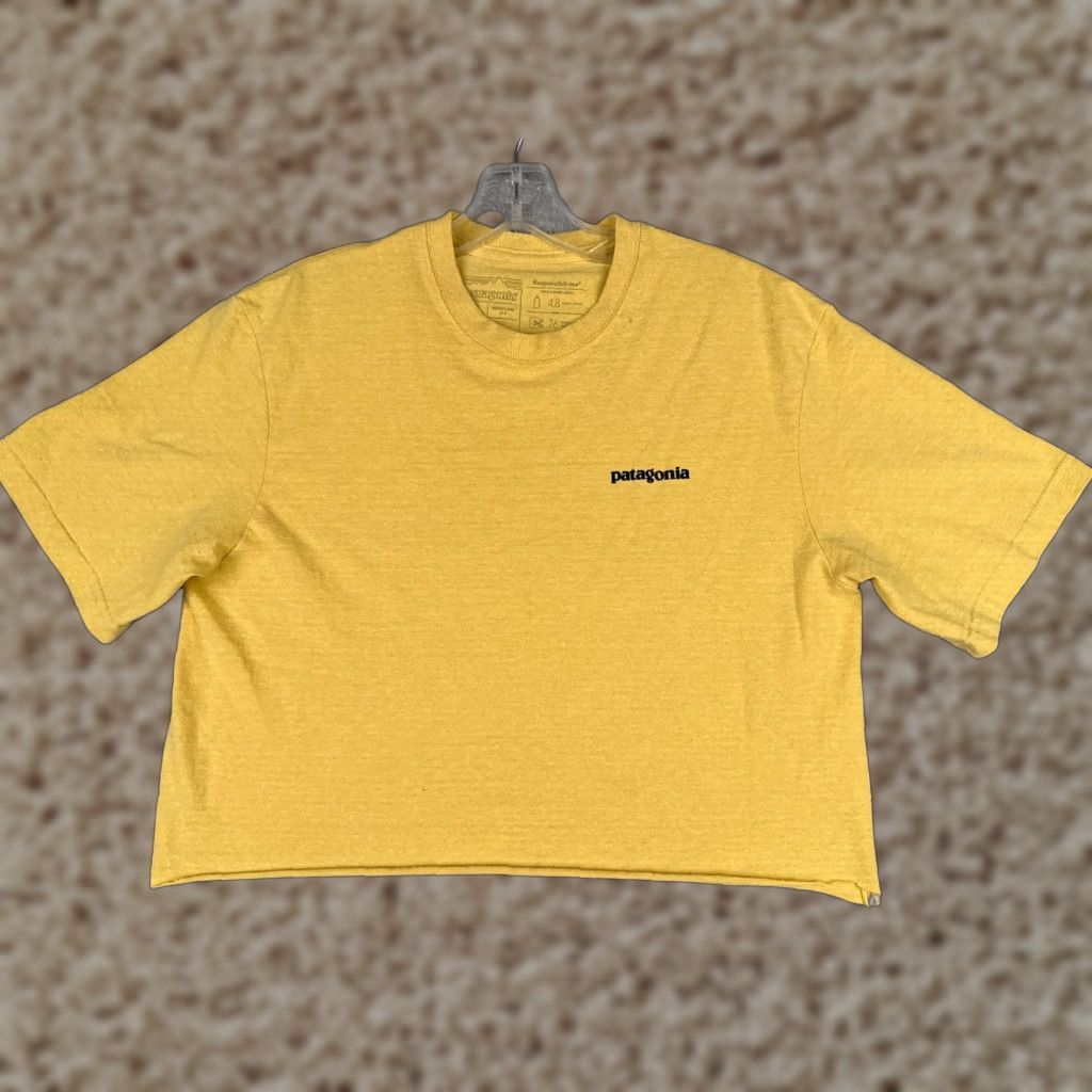 Patagonia Patagonia Shirt Adult Small Yellow Short Sleeve Crew Neck Cotton Blen Distressed Size US S / EU 44-46 / 1 - 1 Thumbnail