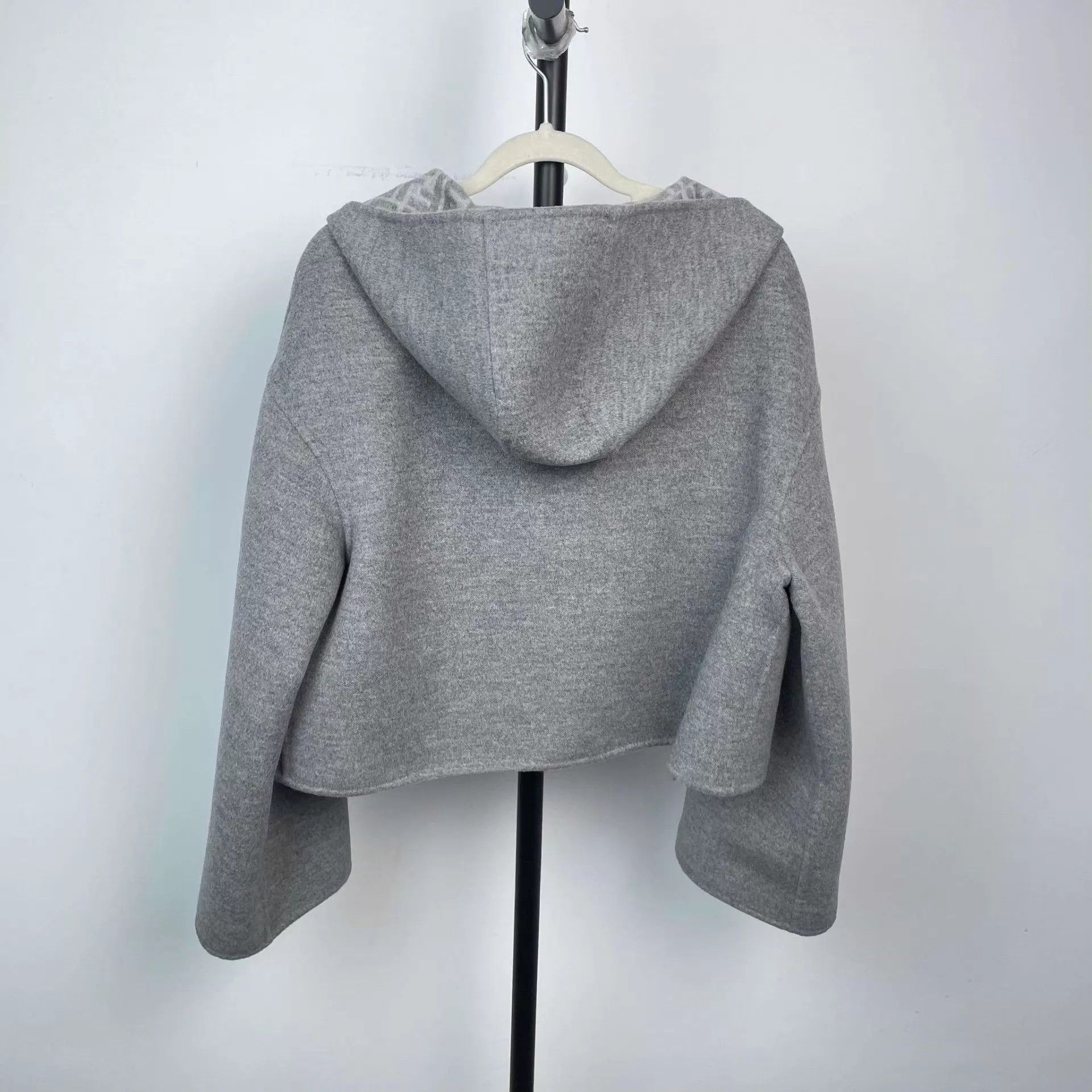 Fendi Fendi 98 New Gray Allover Prnt Dbl Wool Coat 42 Size M / US 6-8 / IT 42-44 - 2 Thumbnail
