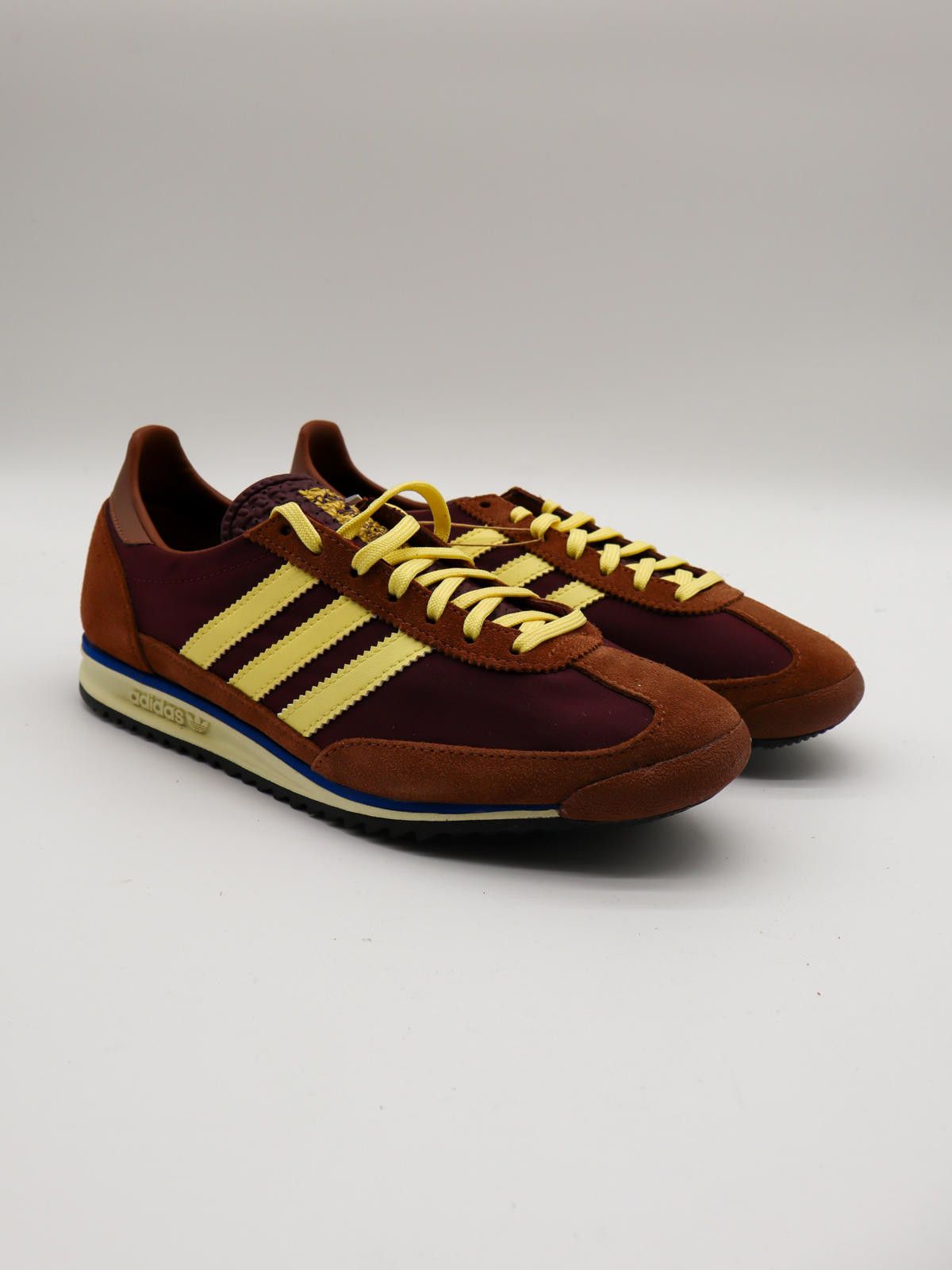 Adidas adidas SL72 OG - IE3425 - Brand New in Box Size US 6.5 / EU 39-40 - 1 Thumbnail