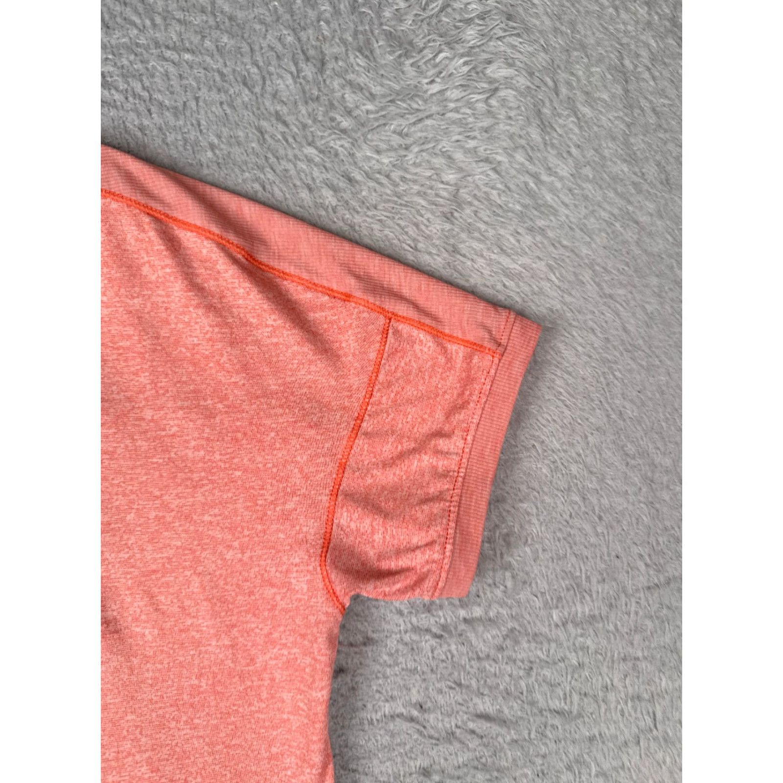 The North Face The North Face Shirt Women M Pink Crew Neck Short Sleeve Polyester Blend READ Size M / US 6-8 / IT 42-44 - 2 Thumbnail