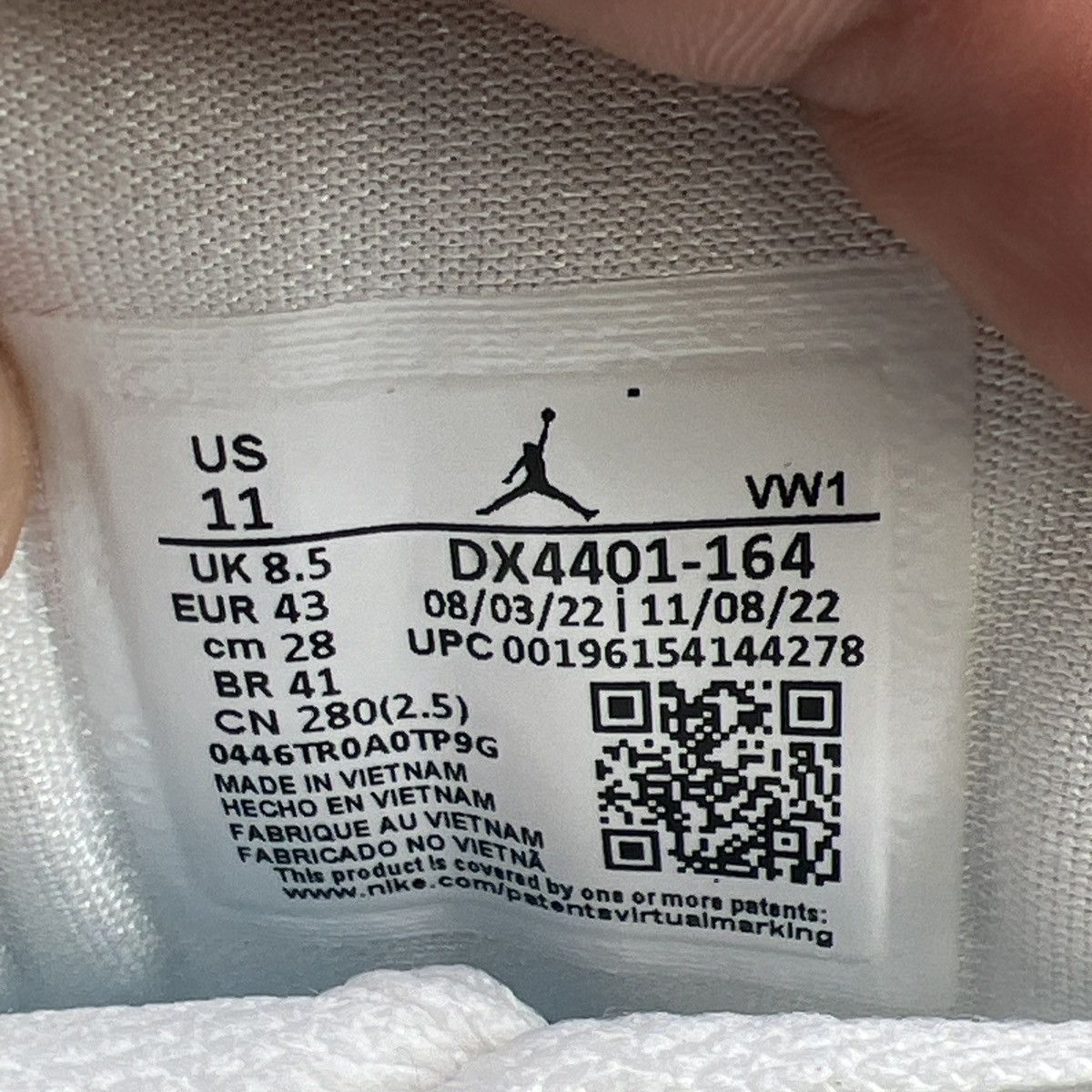 Jordan Brand Air Jordan 2 low nc to chi Size US 11 / EU 44 - 9 Thumbnail