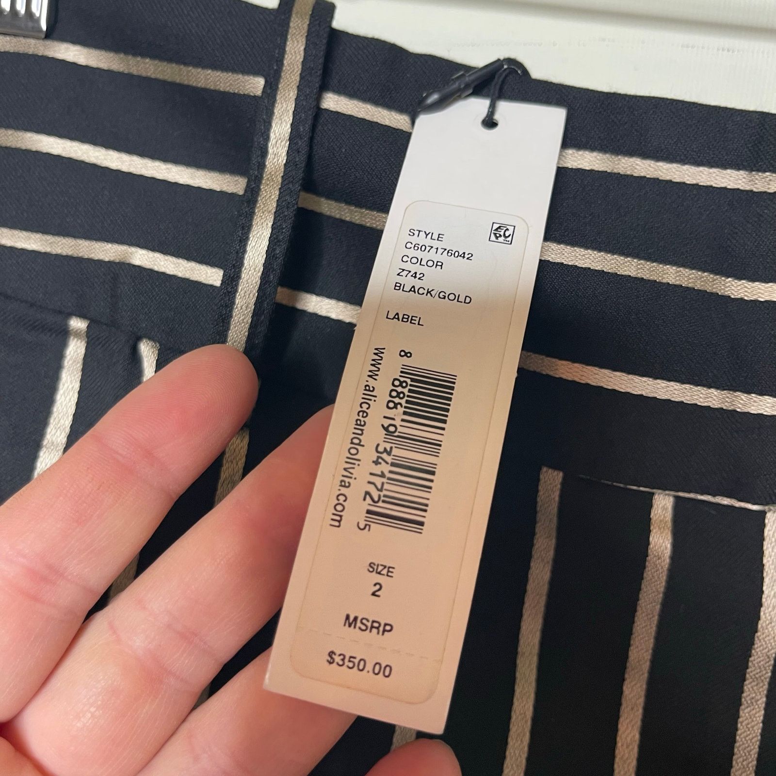 Alice + Olivia New Alice + Olivia black gold stripe mid rise ankle zip pant Size 26" / US 2 / IT 38 - 6 Thumbnail