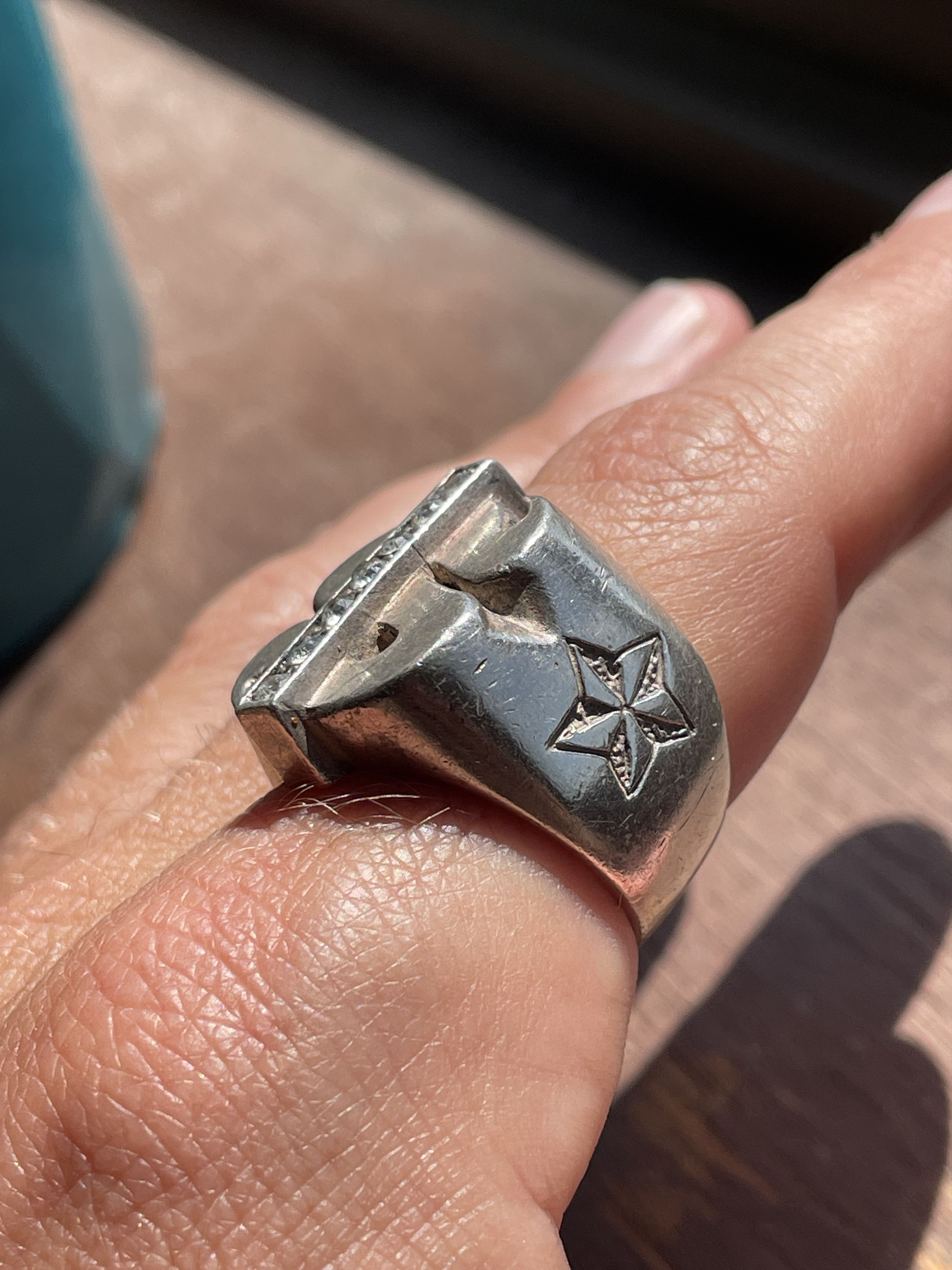 291295=Homme Rare Vintage 291295 Sterling Silver Dollar Sign Ring Size ONE SIZE - 8 Thumbnail