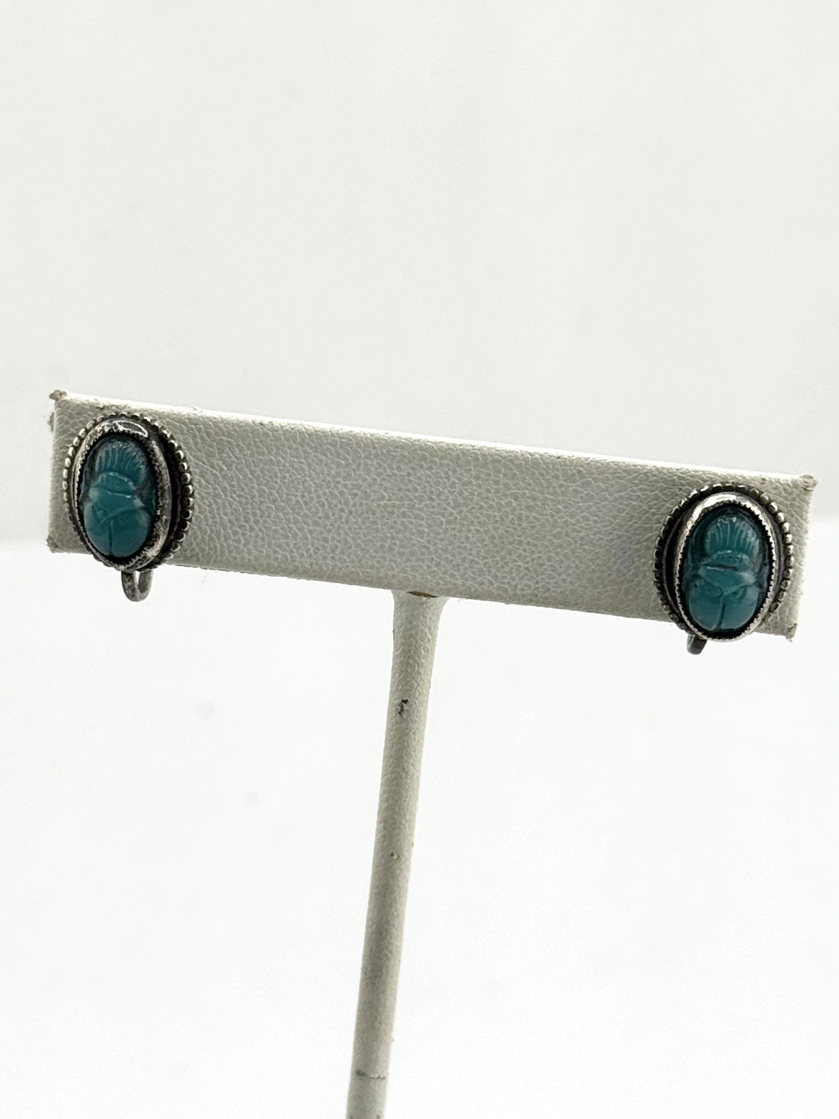 Vintage Vintage blue glass scarab screwback earrings Size ONE SIZE - 2 Thumbnail