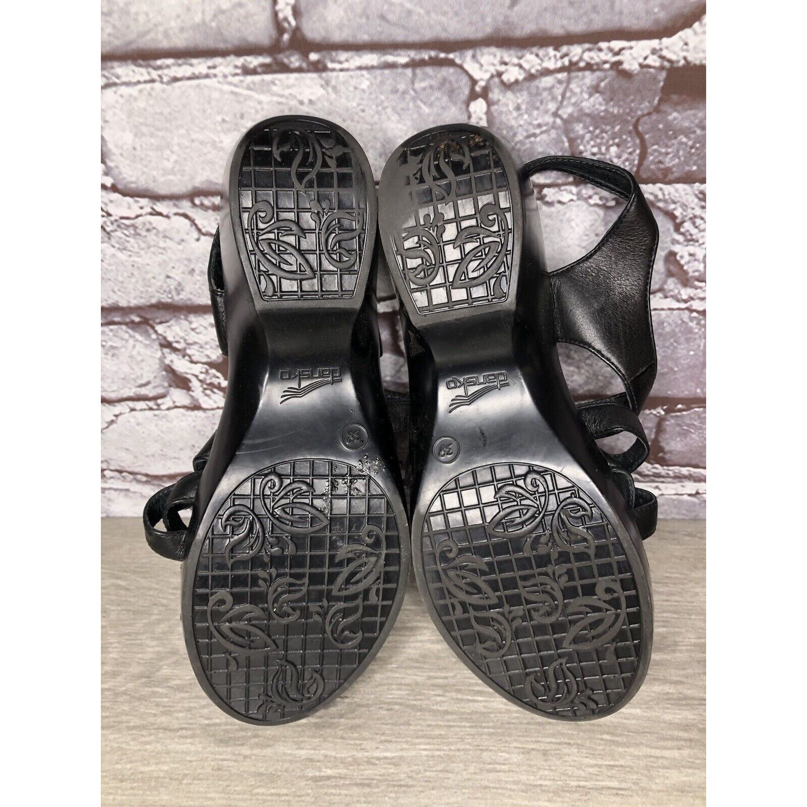 Other Dansko 2406020200 Black Leather Ankle Strap Heel Sandals Wom Size US 8 / IT 38 - 7 Thumbnail
