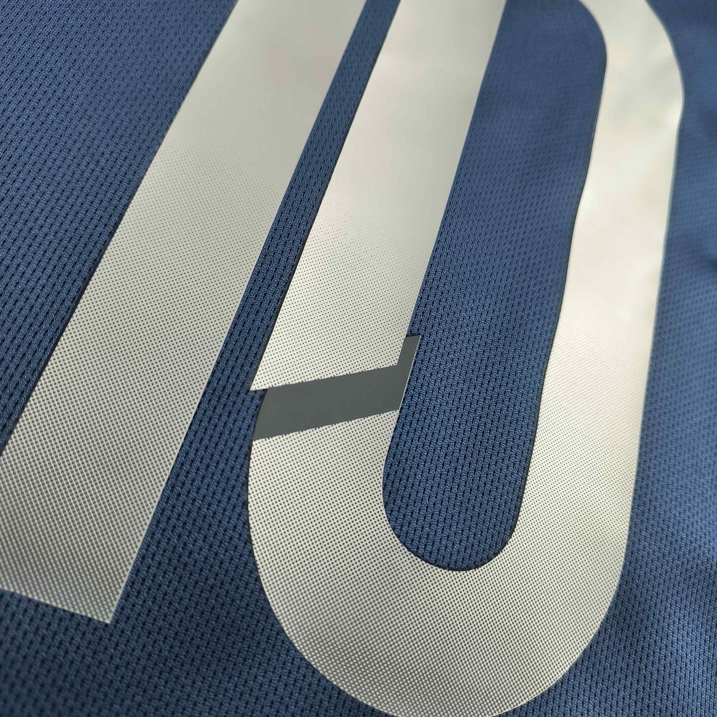 Adidas Argentina 2015-17 Adidas away Messi football jersey size L Size US L / EU 52-54 / 3 - 9 Thumbnail