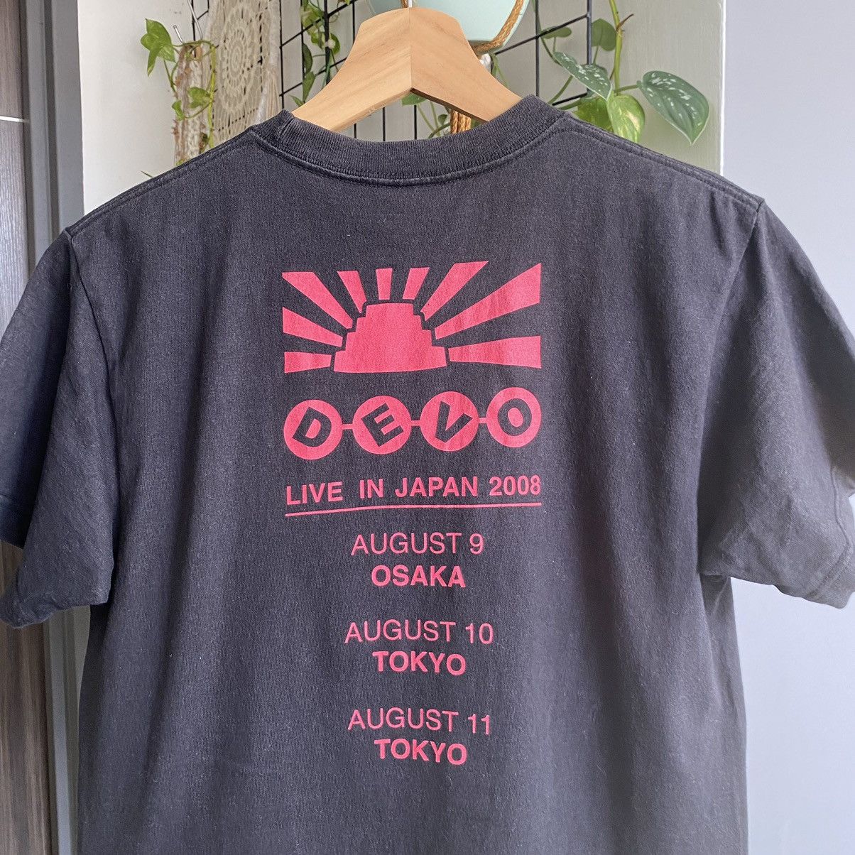 Band Tees Thrashed Faded Vintage Y2K Devo New Waze Band ERD GRUNGE T Size US S / EU 44-46 / 1 - 8 Thumbnail