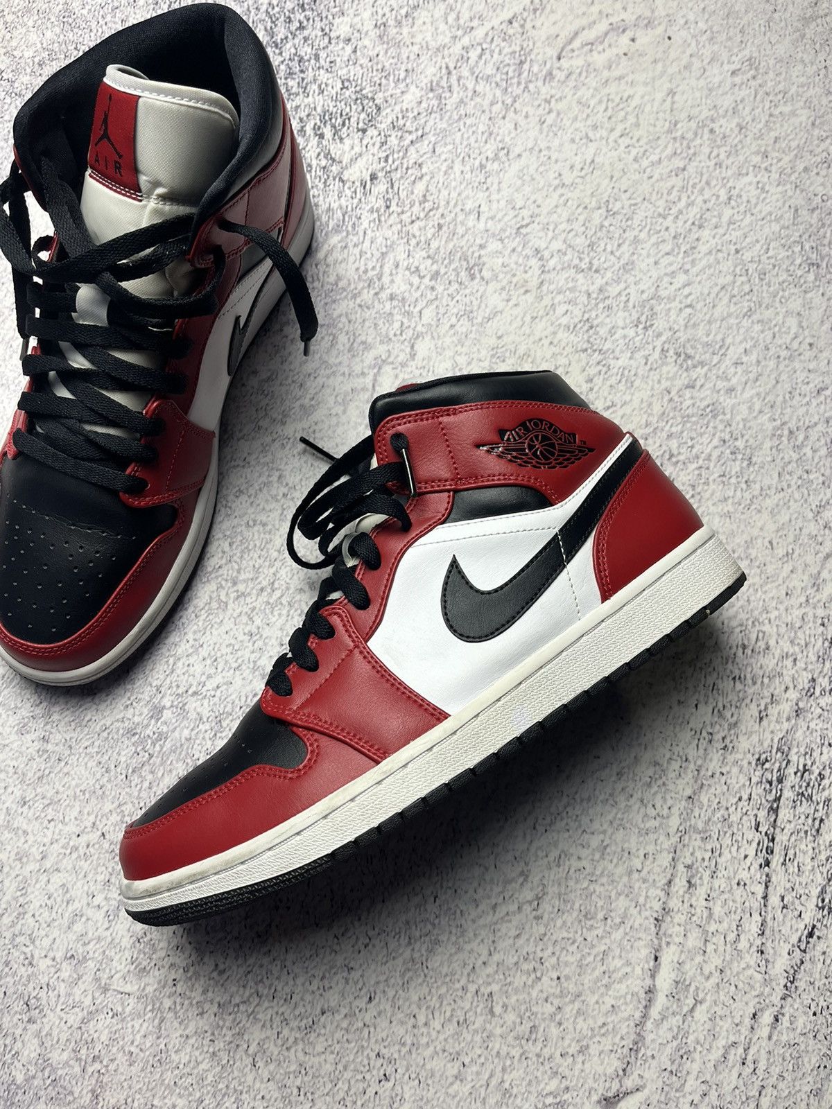 Jordan Brand Vintage Sneakers JORDAN 1 MID CHICAGO TOE Nike Size US 8.5 / EU 41-42 - 19 Thumbnail