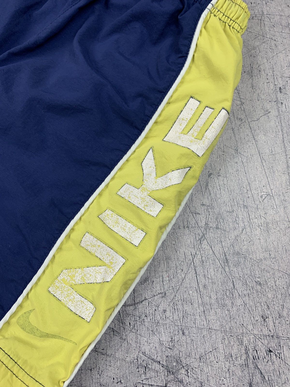 Nike Vintage Nike Swim Retro Shorts Men’s Size S Navy Blue 90’s Size US 30 / EU 46 - 4 Thumbnail