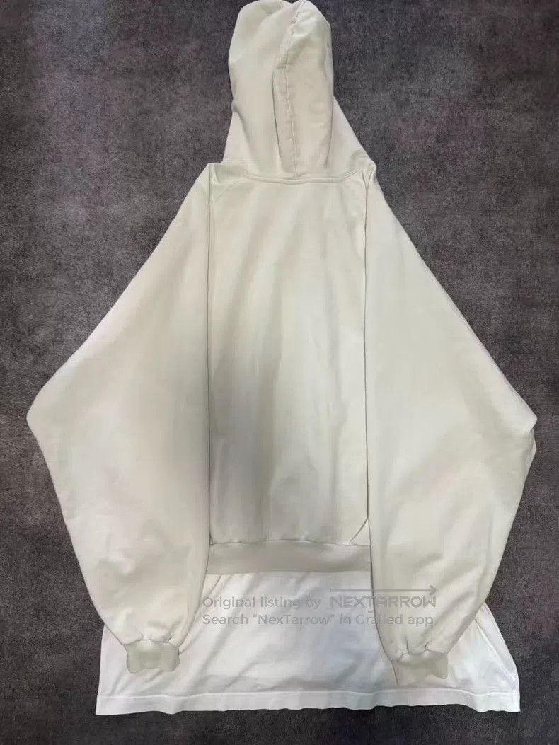 Balenciaga Balenciaga XXXL Beige Fake Two Piece Sweater Size US L / EU 52-54 / 3 - 2 Thumbnail