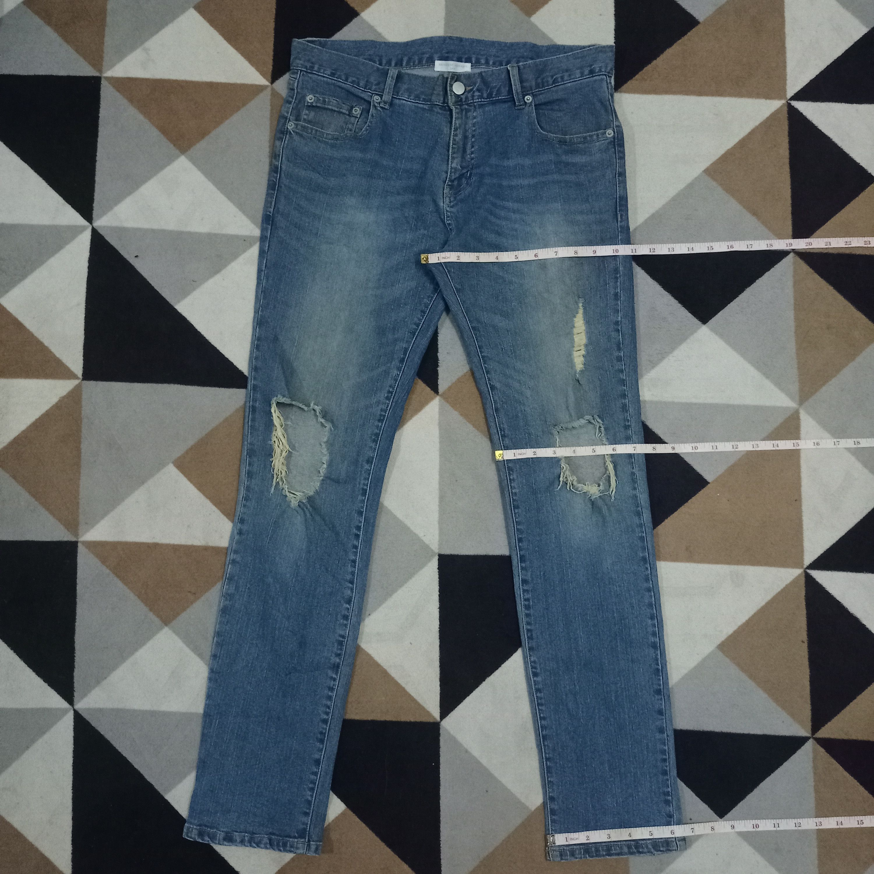Vintage Katharine Hamnett Blue Wash Ripped Jeans 34x30