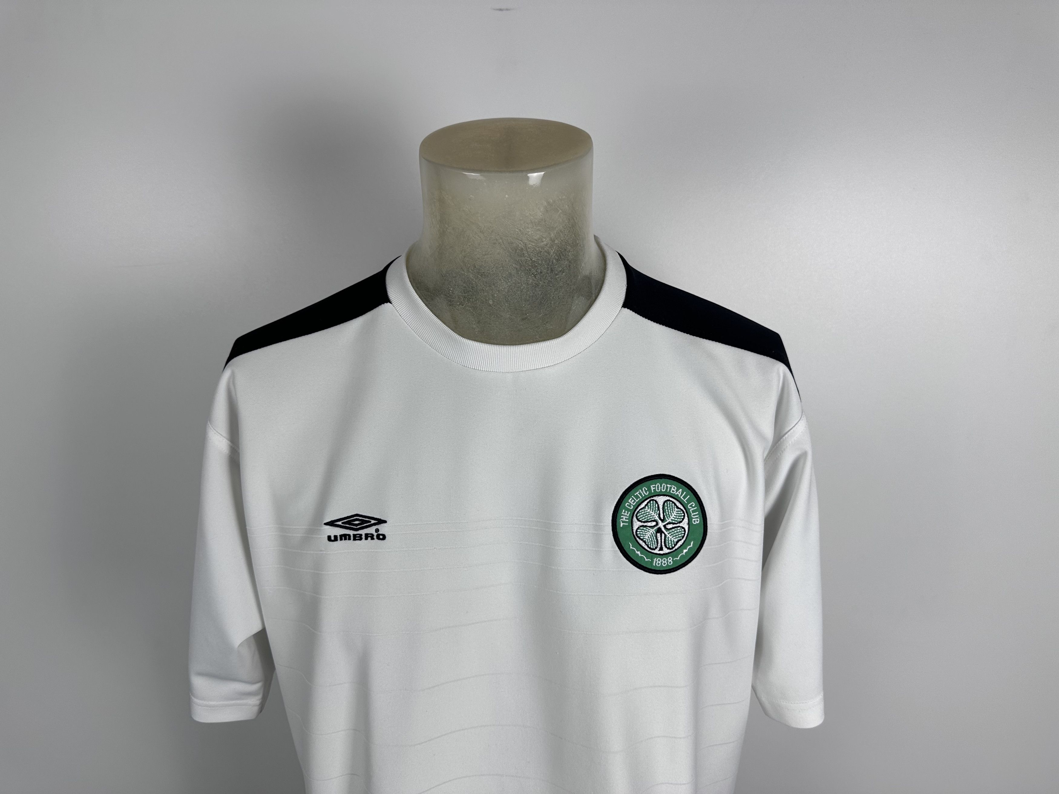 Umbro × Vintage Celtic 2000 Football Shirt Soccer Jersey White Umbro Mens Size US XL / EU 56 / 4 - 4 Thumbnail