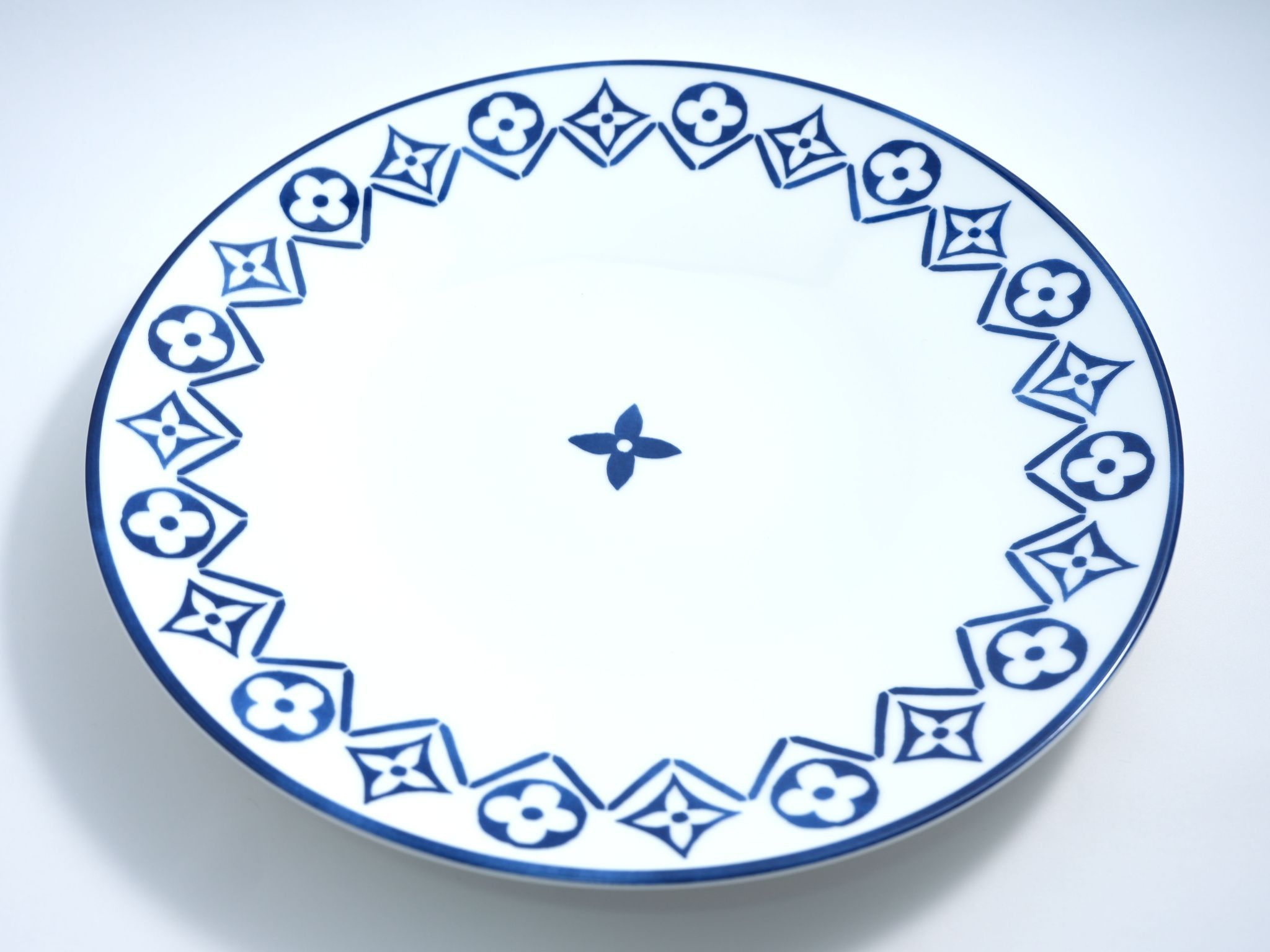 Louis Vuitton Louis Vuitton Dinner Plate 27 cm porcelain Monogram flower Size ONE SIZE - 3 Thumbnail