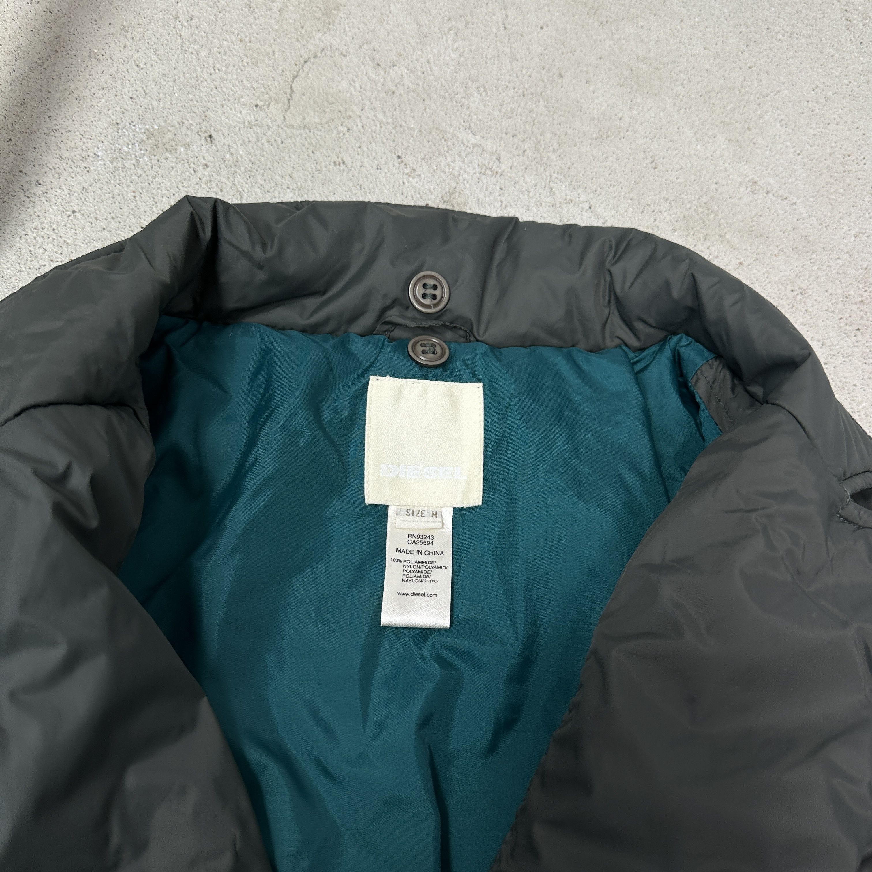Diesel Vintage Streetwear Puffer Big Collar Diesel Jacket Y2K Size M / US 6-8 / IT 42-44 - 3 Thumbnail