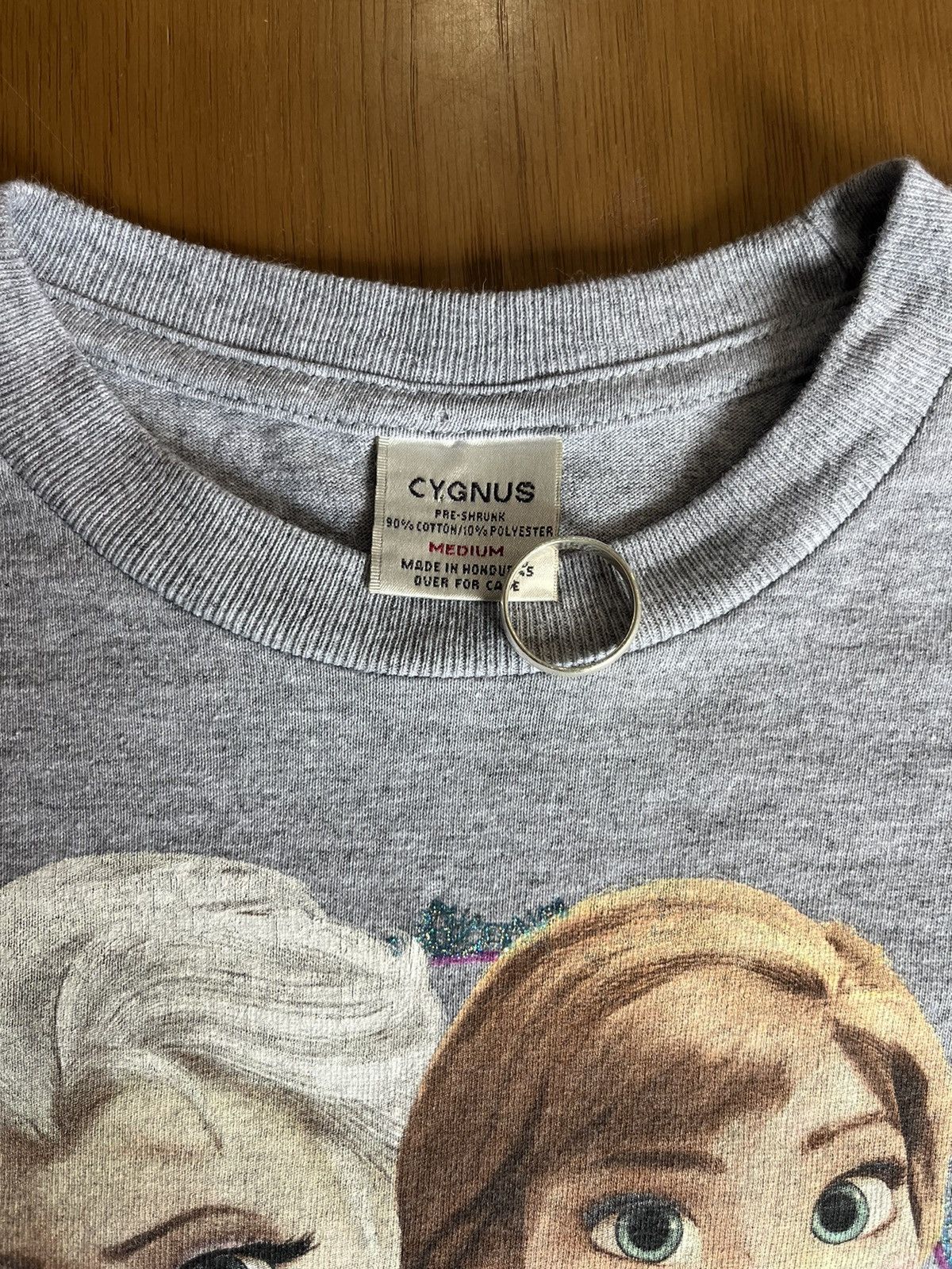 Disney Vintage Disney Sisters Forener ( Kid Size ) 00’s Tshirt Size US M / EU 48-50 / 2 - 4 Thumbnail
