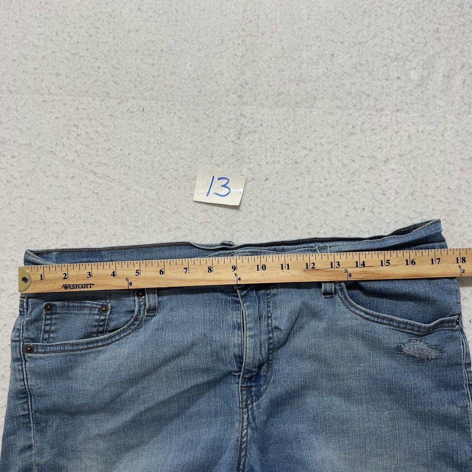 Levi's Levi's 36 Waist Blue Bermuda Jean Shorts Patch 5" Inseam Size 36" / US 14 / IT 50 - 9 Thumbnail