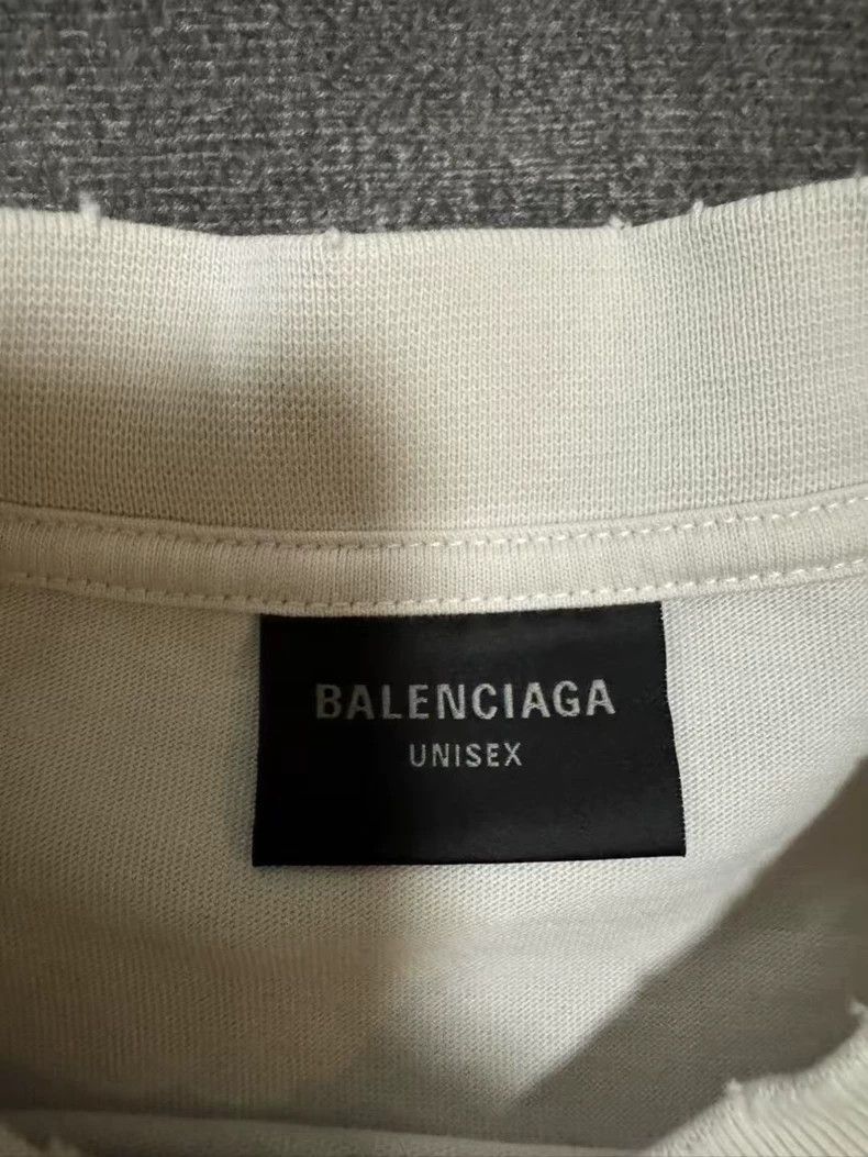 Balenciaga Balenciaga White short sleeves, XS code, double-ring lette Size US S / EU 44-46 / 1 - 3 Thumbnail
