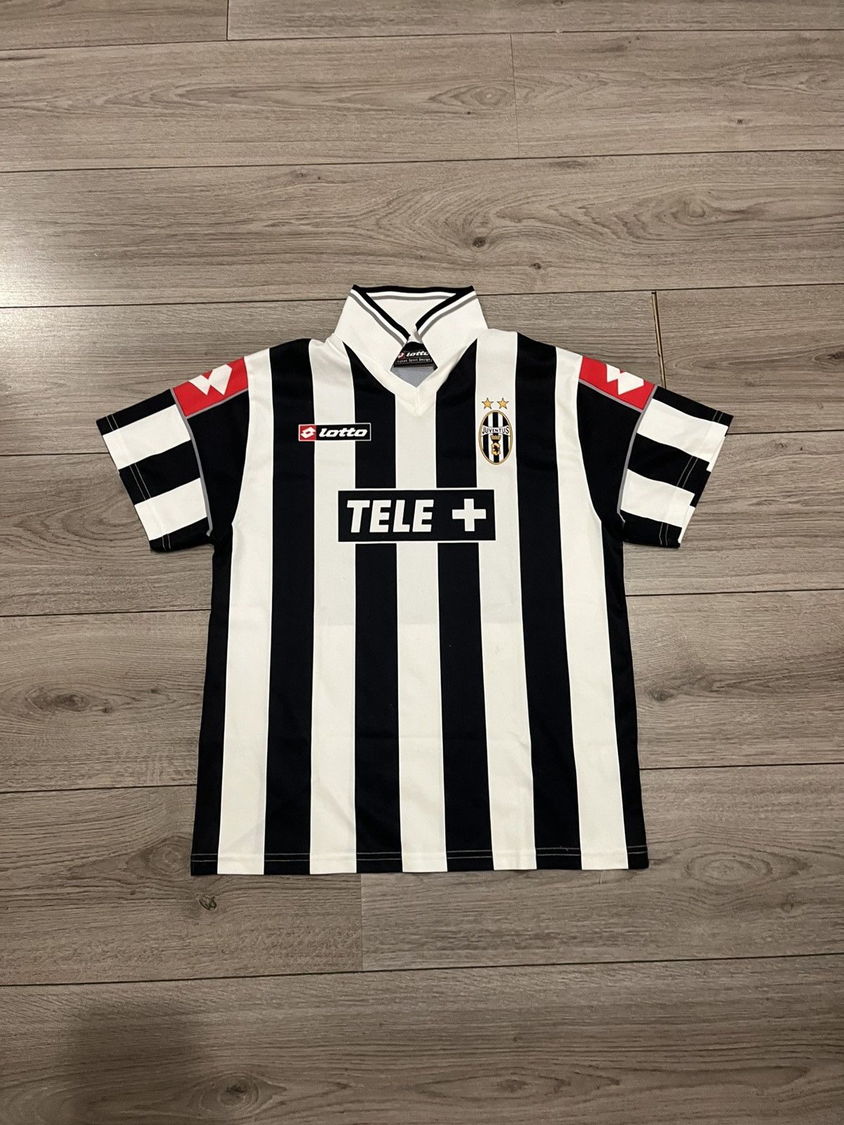 Juventus 2000/01 Football Shirt Lotto Soccer Vintage Jersey