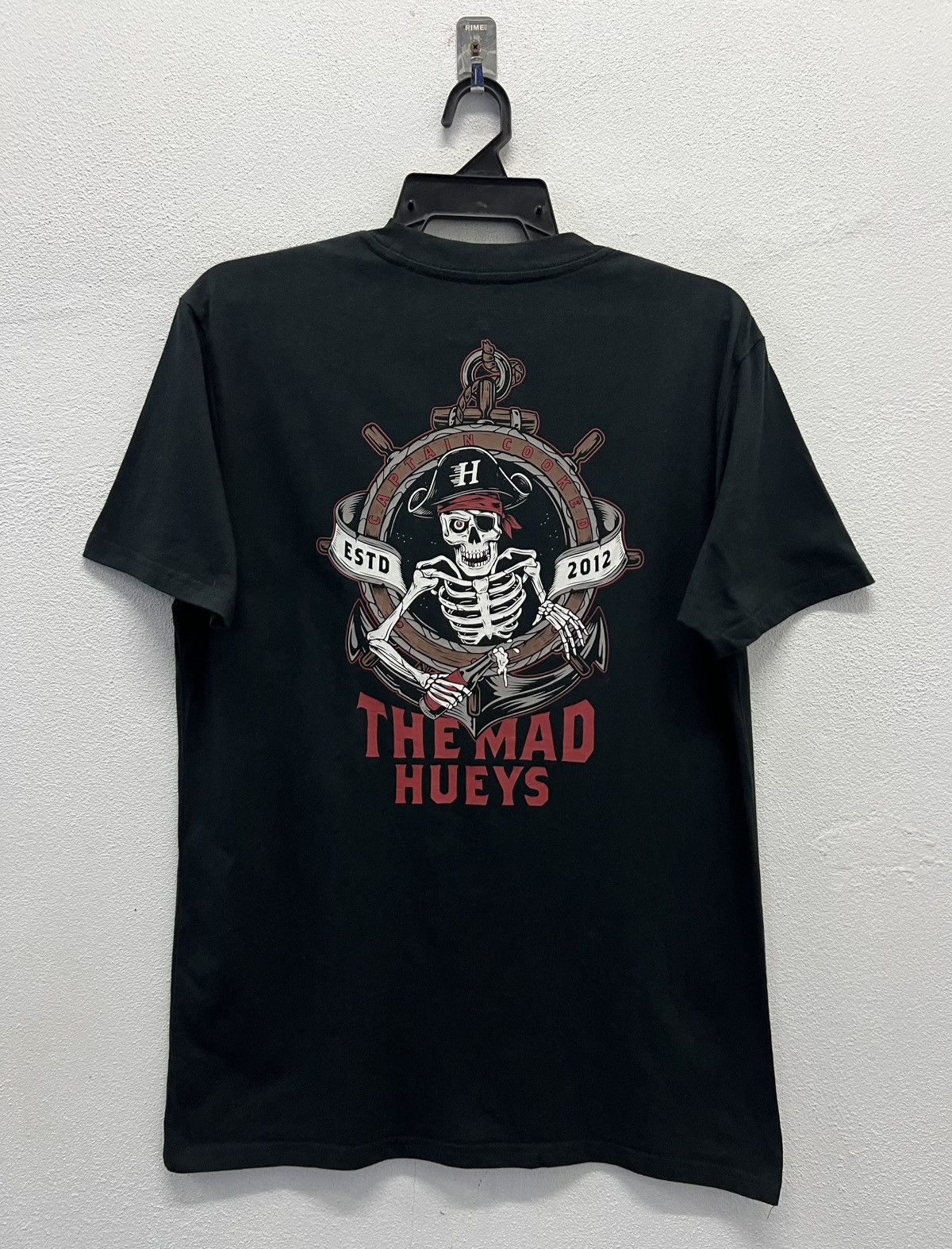Vintage VINTAGE THE MAD HUEYS CAPTAIN COOKED ESTD 2012 SHIRT Size US S / EU 44-46 / 1 - 1 Thumbnail