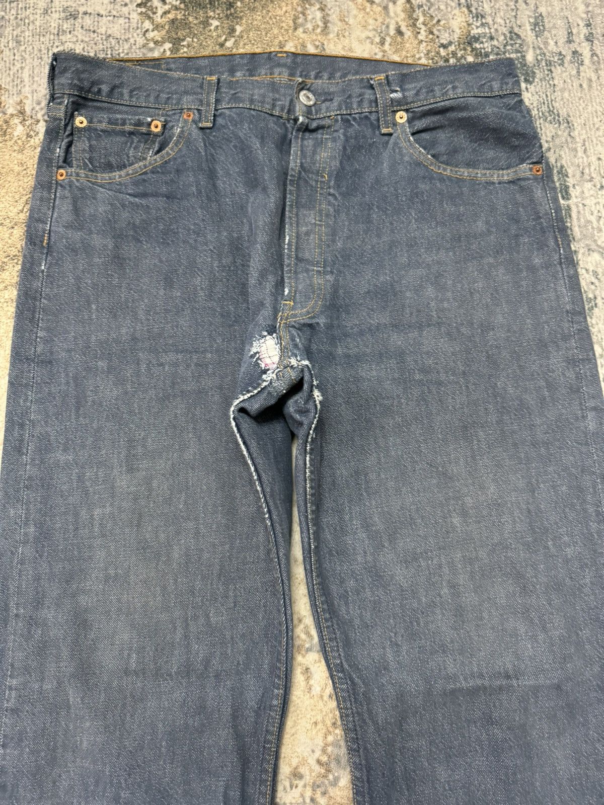 Levi's × Levi's Vintage Clothing × Vintage Vintage Levi’s 501 Distressed Blue Denim Jeans 34x32 Size US 34 / EU 50 - 3 Thumbnail