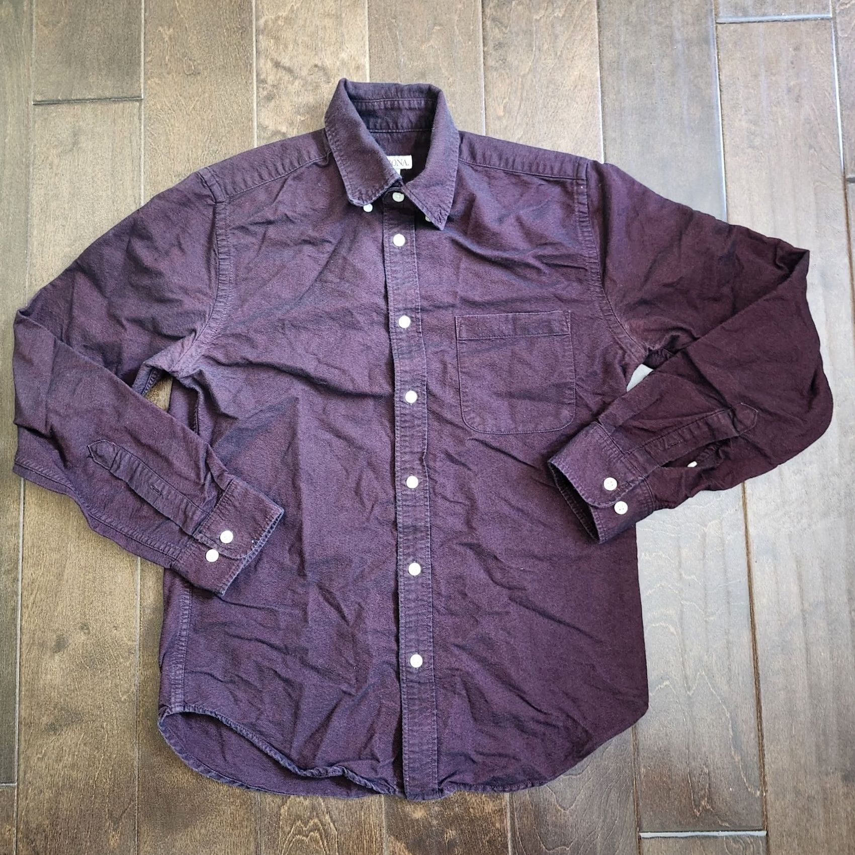 Merona Merona Men's Burgundy Button-Down Dress Shirt S/P Shirt Casual Business 100% Cotton Size 36R - 2 Thumbnail