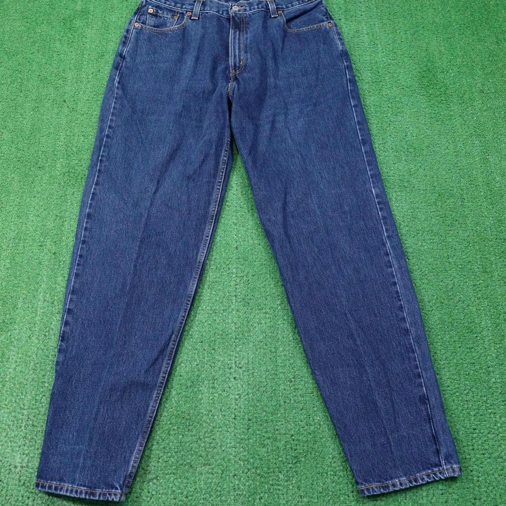 Levi's VINTAGE Levi's Jeans Womens 16 Blue Straight Relaxed Fit 560 Denim 33x32 90s Size 38" / US 16 / IT 52 - 2 Thumbnail