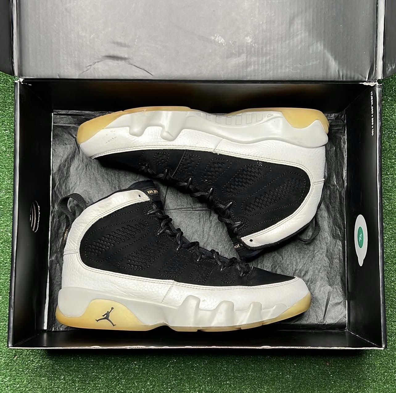 Jordan Brand Air Jordan 9 Retro ‘City of Flight’ Size US 8 / EU 41 - 2 Thumbnail