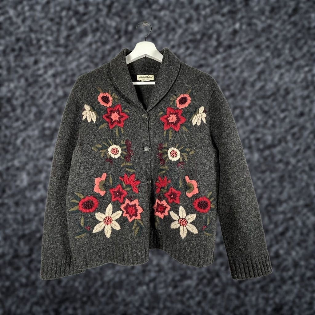 Eddie Bauer VINTAGE Eddie Bauer Cardigan Sweater Women Lambswool Floral Embroidered Gray PXL XL Embroidered 90s Style Womens Size XL / US 12-14 / IT 48-50 - 1 Thumbnail
