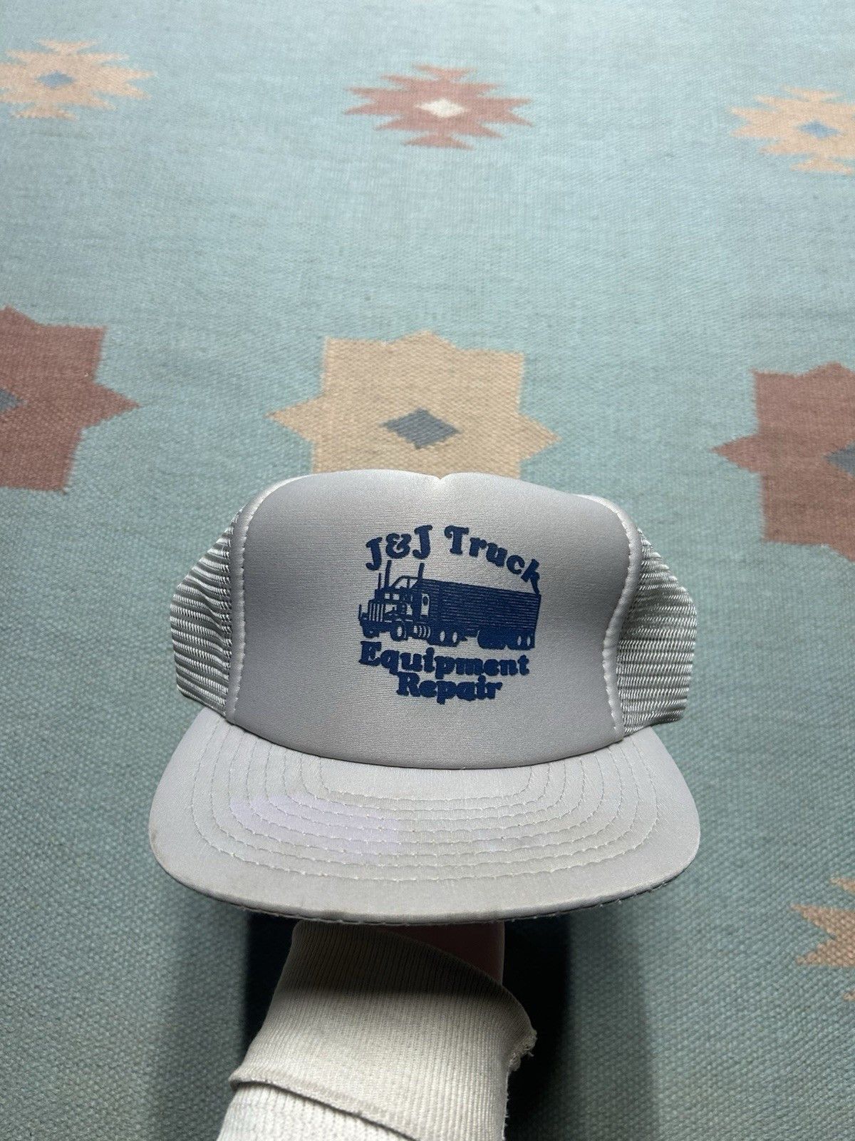 Vintage Vtg trucker hat mesh J&J truck equipment repair gray snapbac Size ONE SIZE - 2 Thumbnail