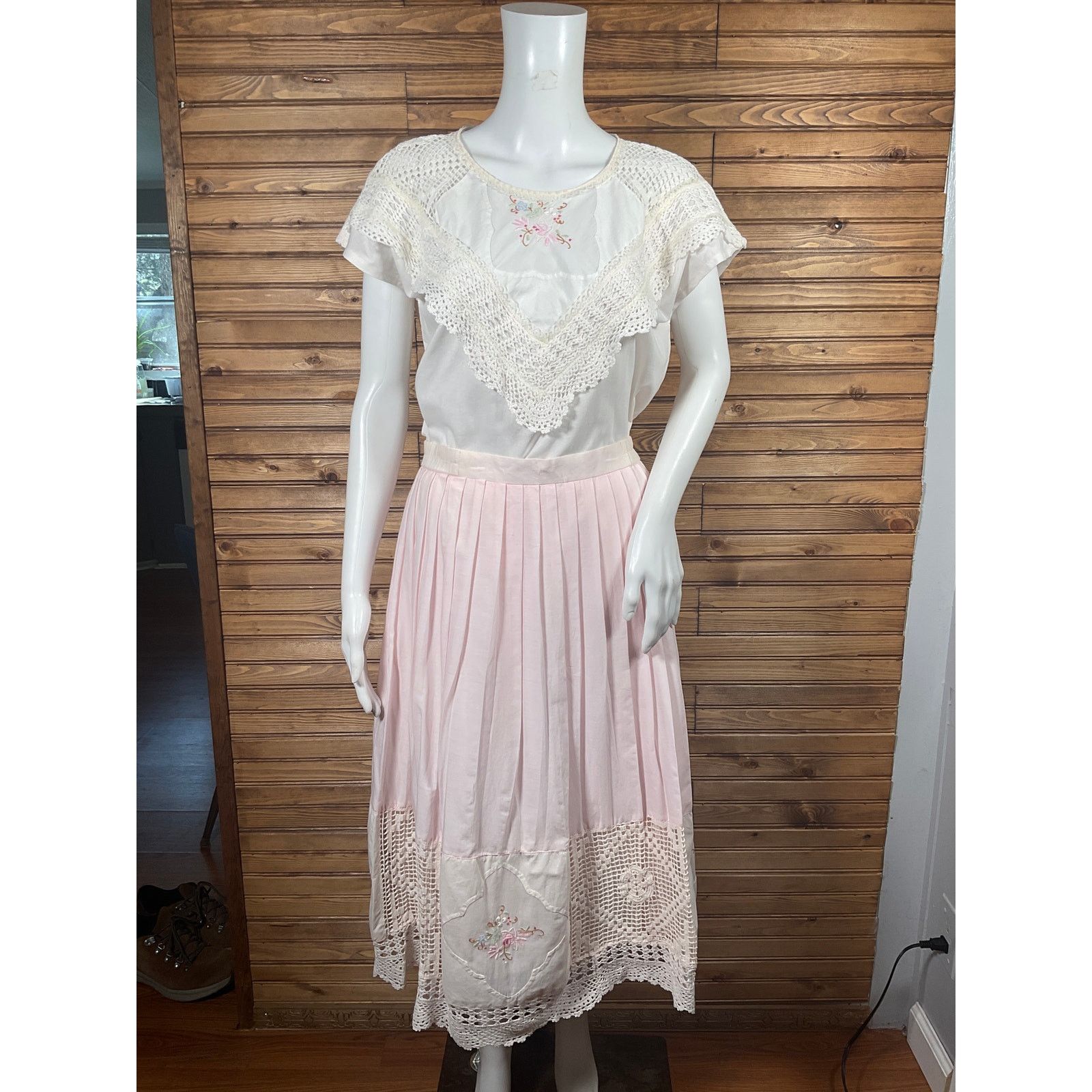 Other Cottagecore Prairie Set Pink and White Lace Embroidery Vtg Size S / US 4 / IT 40 - 1 Thumbnail
