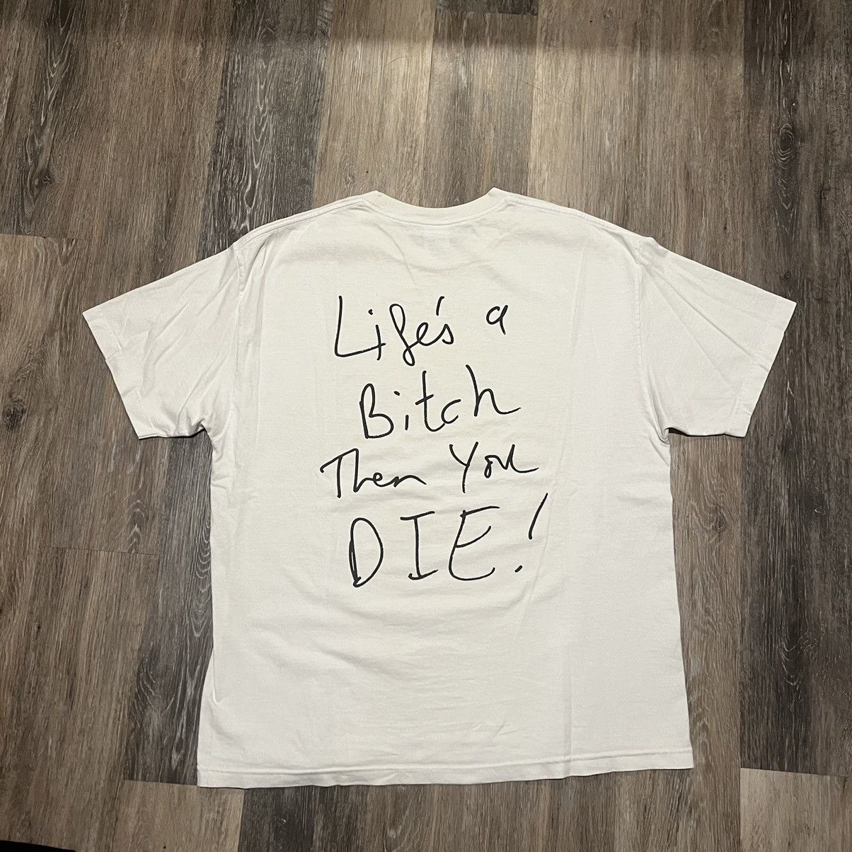 Damien Hirst × Supreme Supreme Damien Hirst Box Logo Tee life’s a bitch t shirt Size US XL / EU 56 / 4 - 18 Thumbnail