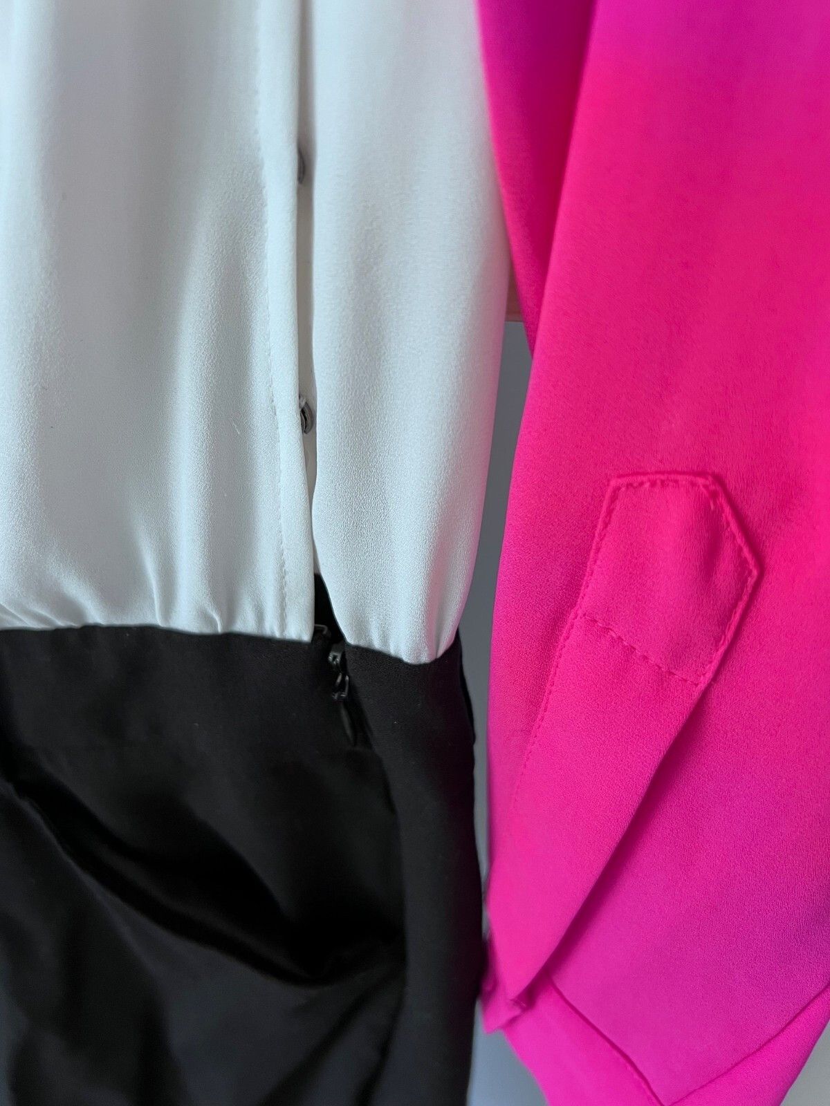 Bcbgmaxazria BCBGMaxazria Remington Colorblock Jumpsuit ( S ) Size 27" / US 4 / IT 40 - 6 Thumbnail