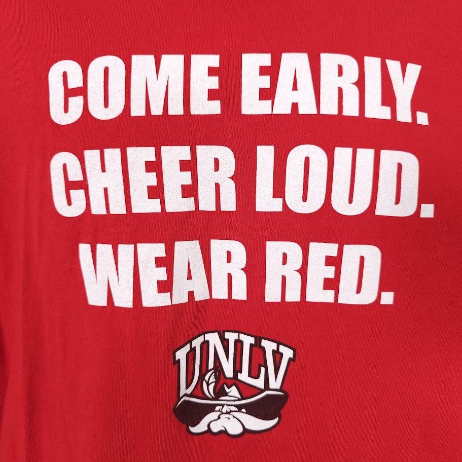 Vintage Vintage UNLV Rebels T Shirt Mens Size XL Red Y2K University Size US XL / EU 56 / 4 - 2 Thumbnail