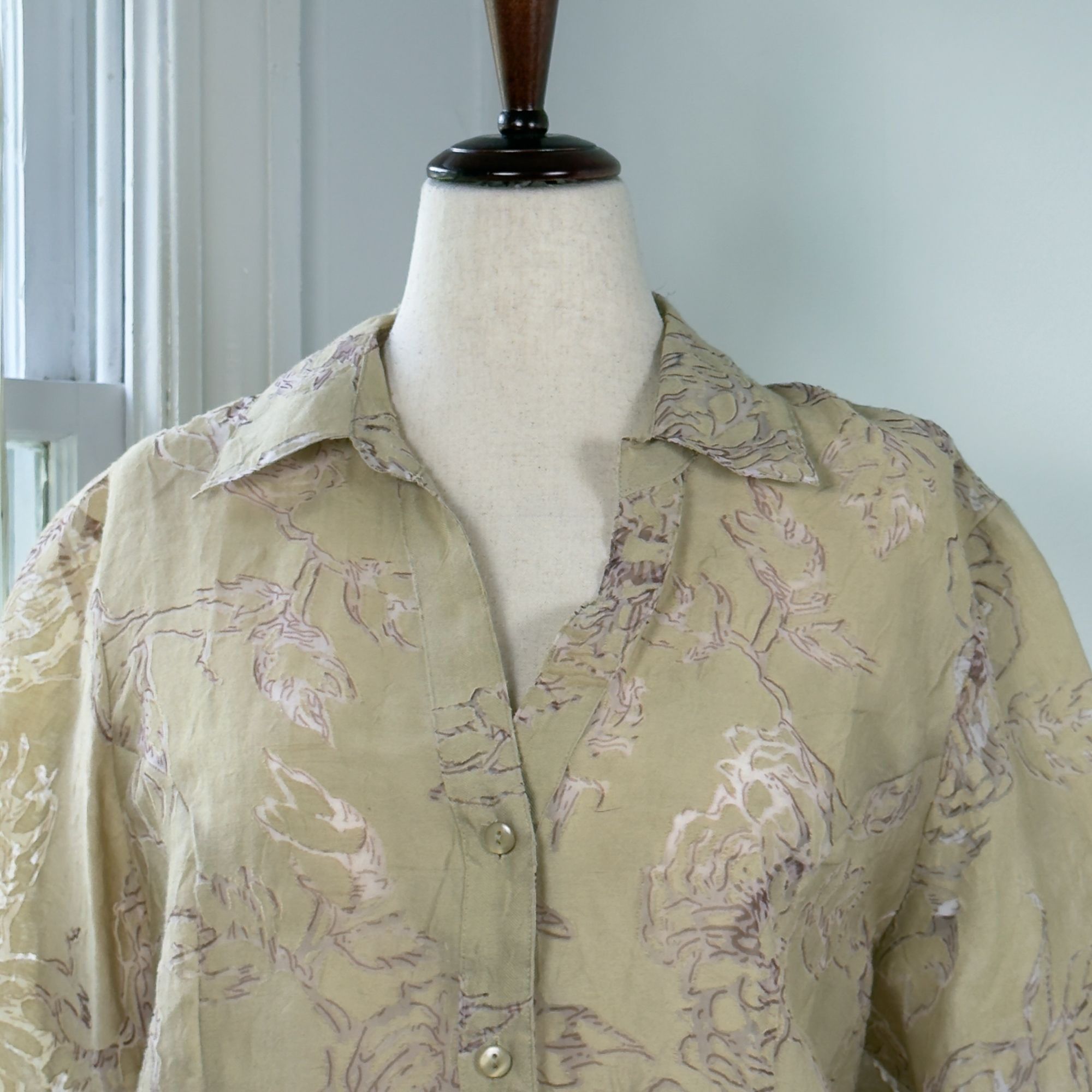 Vintage Vintage Sarah Bentley Floral Cream Button Down Shirt XL Size XL / US 12-14 / IT 48-50 - 2 Thumbnail