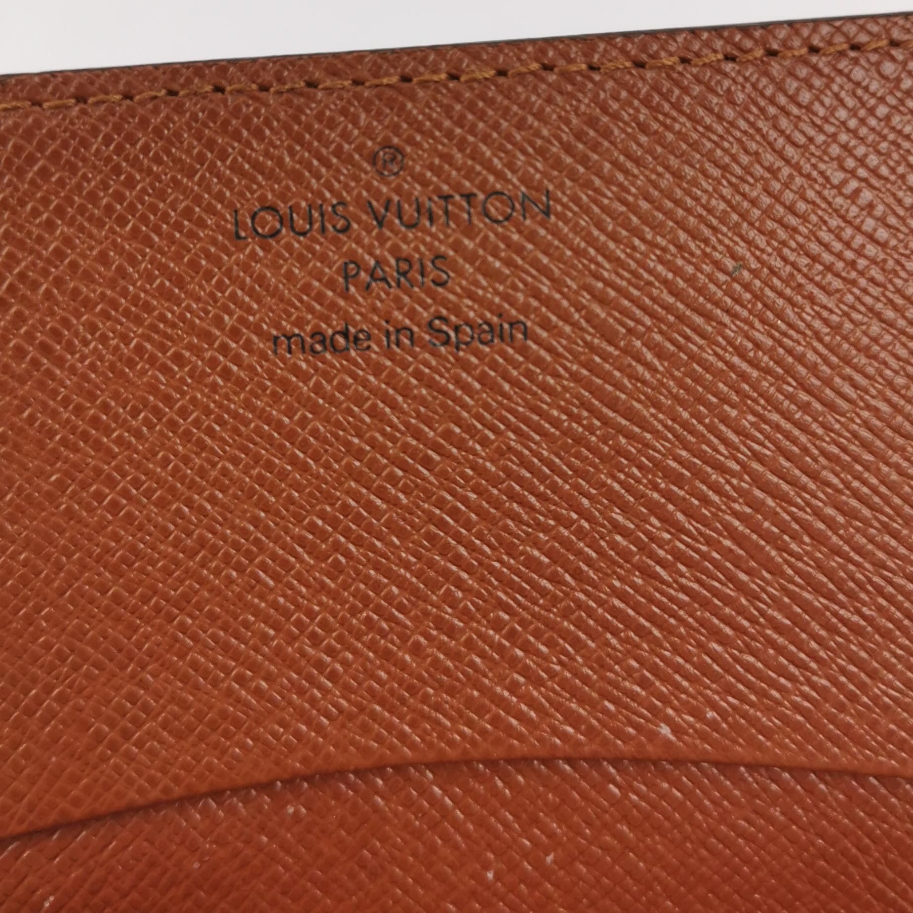Louis Vuitton Louis Vuitton (LV) Cowhide Monogram Print Card Holder -y250 Size ONE SIZE - 1 Thumbnail
