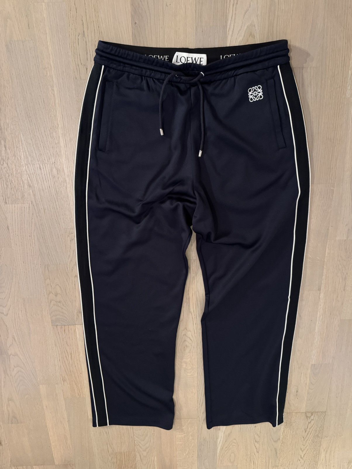 Loewe LOEWE joggers , trackpants REAL TAPE MEASUREMENTS IN PHOTOS Size US 31 - 1 Thumbnail