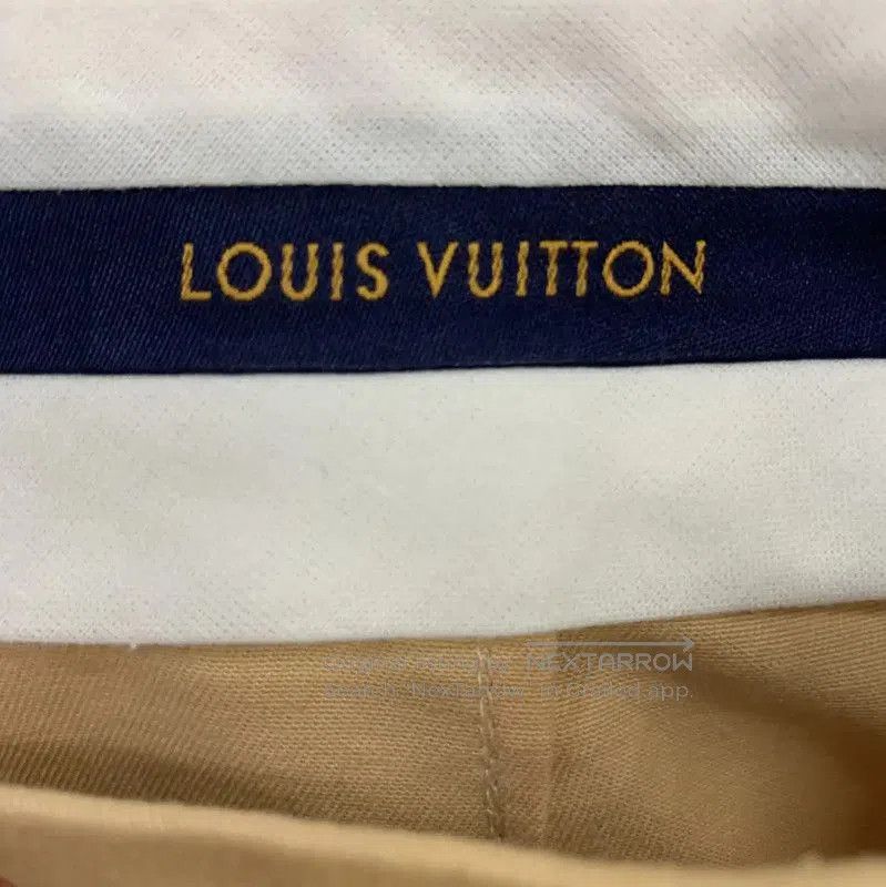 Louis Vuitton Louis Vuitton Khaki Women's Shorts . Size 22" - 3 Thumbnail