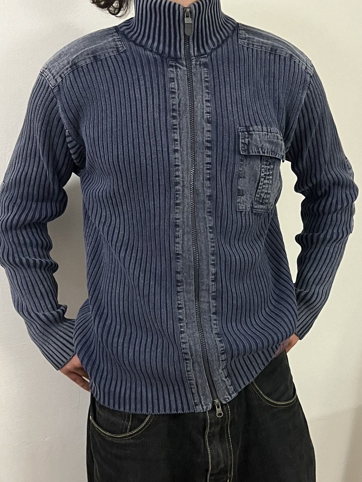 Diesel × Japanese Brand Vintage Y2K Diesel Distressed Faded Effect sweater skulls Size US L / EU 52-54 / 3 - 2 Thumbnail
