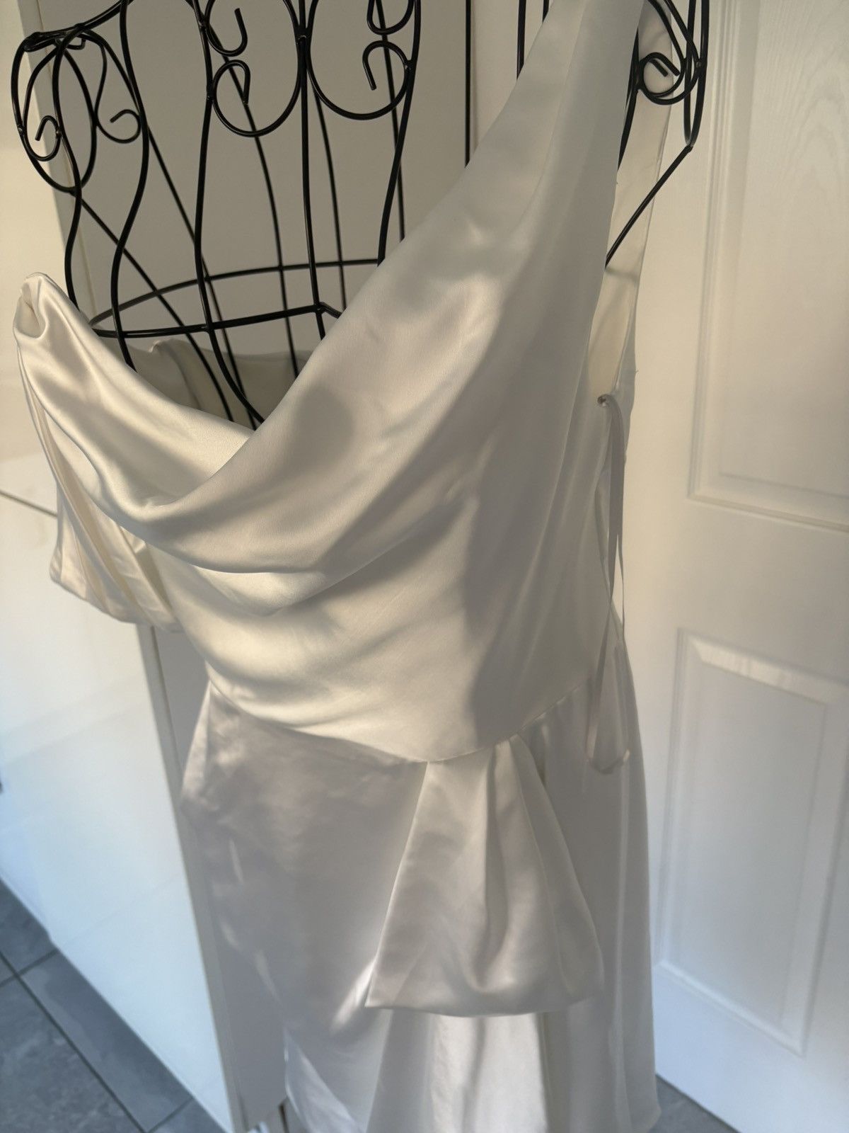 Marchesa Marchessa Notte bridal mini dress size 10 Size M / US 6-8 / IT 42-44 - 4 Thumbnail