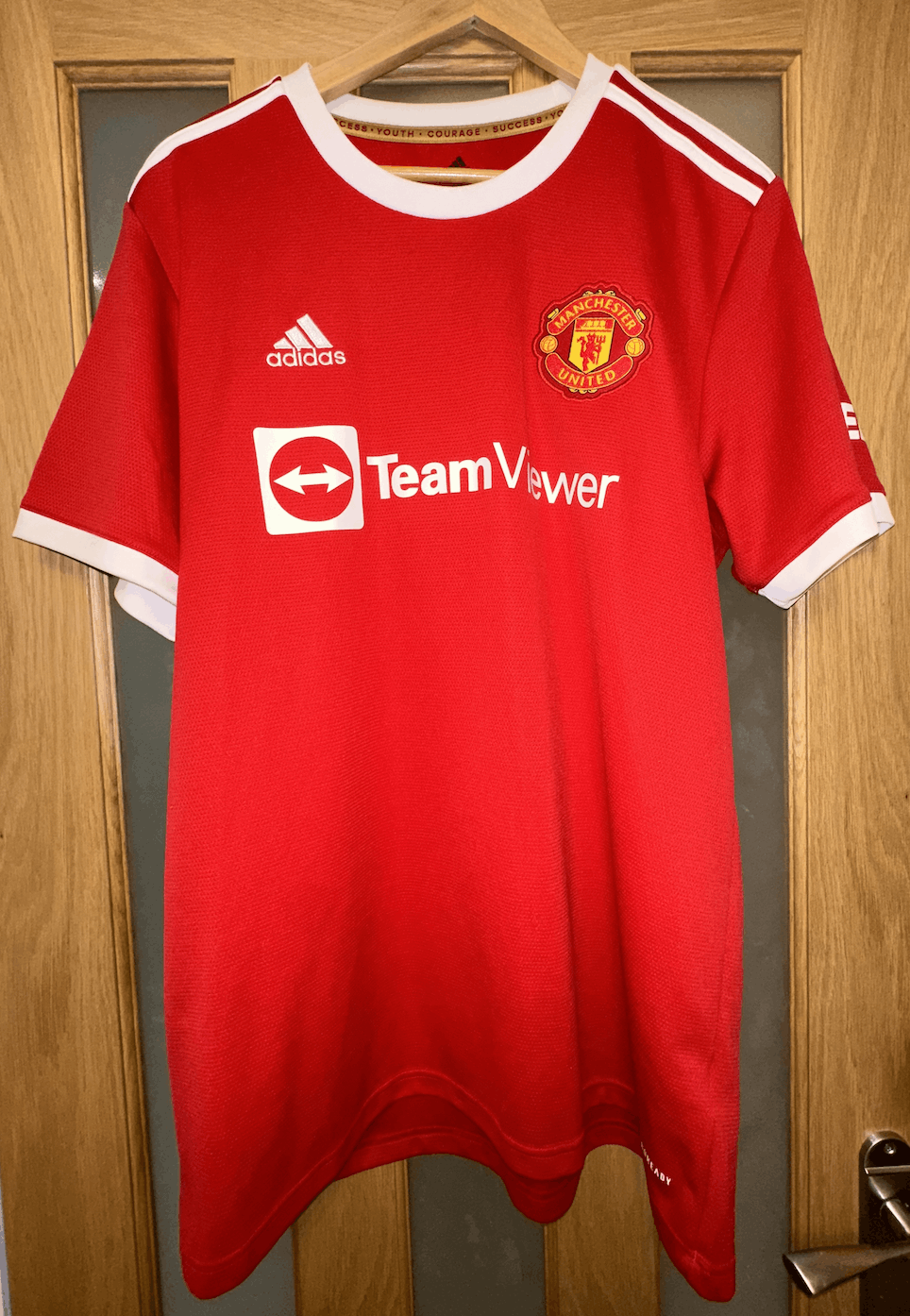 Adidas 2021/22 MANCHESTER UNITED RONALDO #7 HOME SHIRT (XL) ADIDAS Size US XL / EU 56 / 4 - 2 Thumbnail