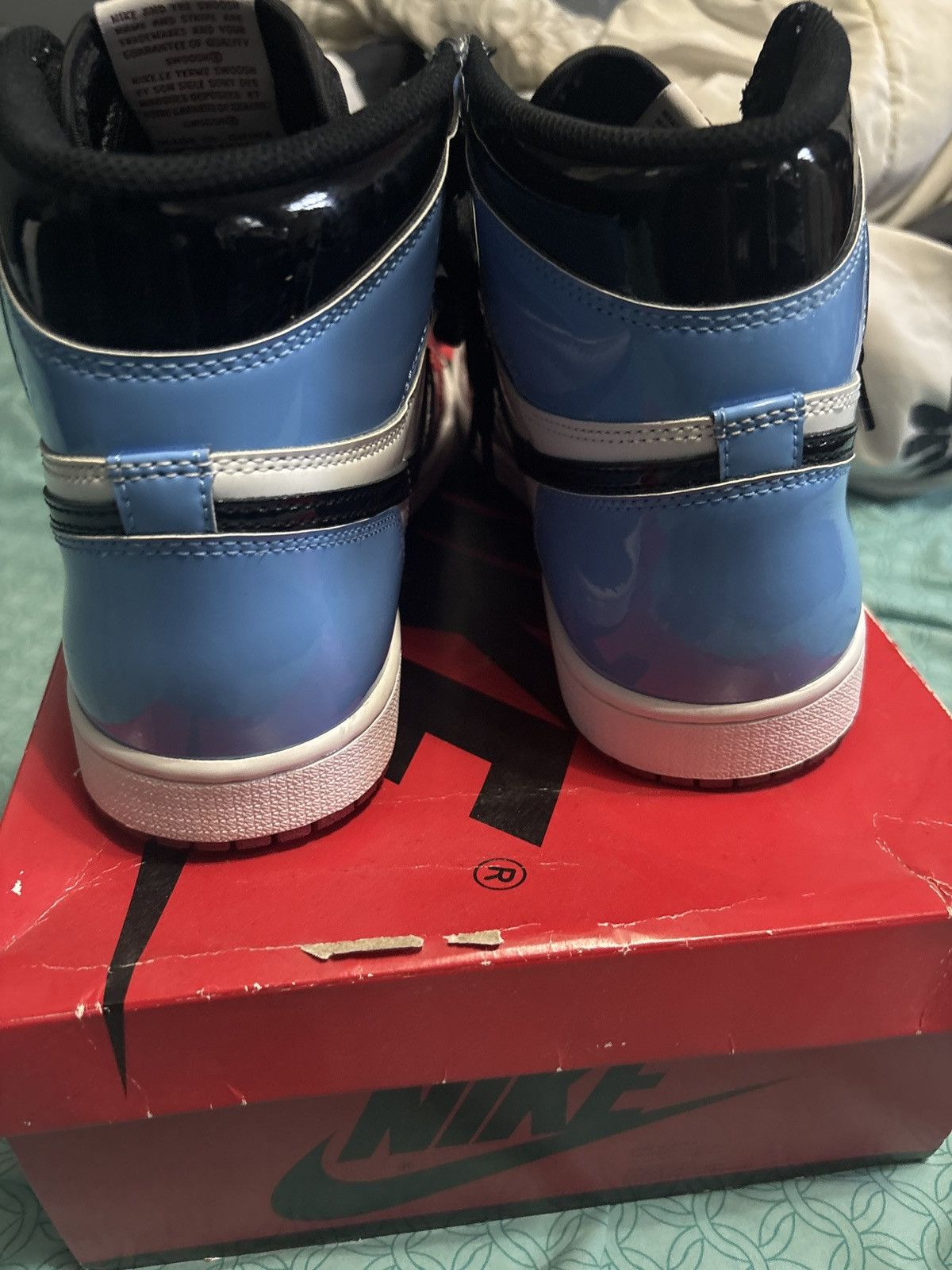 Jordan Brand Jordan 1 High OG “Fearless” Size US 9 / EU 42 - 4 Thumbnail