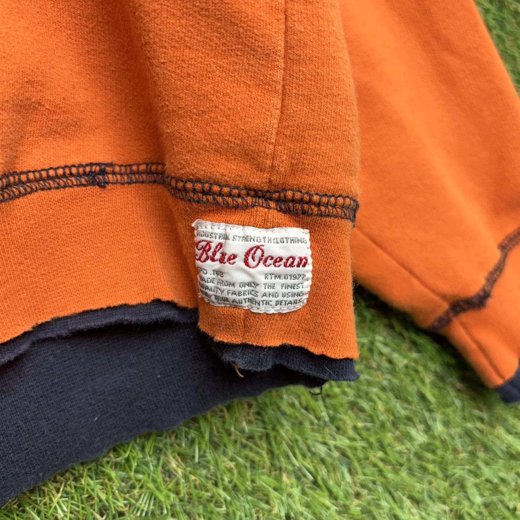 Vintage Cabela's Hoodie Mens XL Orange Pullover Sweatshirt Classic Outdoor Embroidered Logo Hooded Lined Pockets All Seasons Size US XL / EU 56 / 4 - 3 Thumbnail