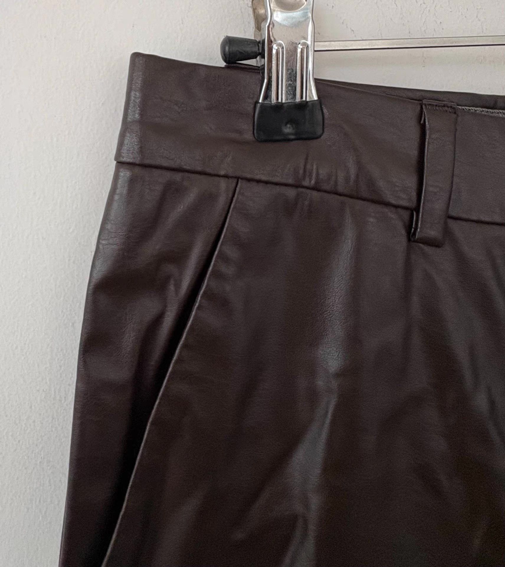 Miu Miu Miu Miu Women's Chocolate Faux Leather Pants Ｑ21 Size 40" / US 18 - 6 Thumbnail
