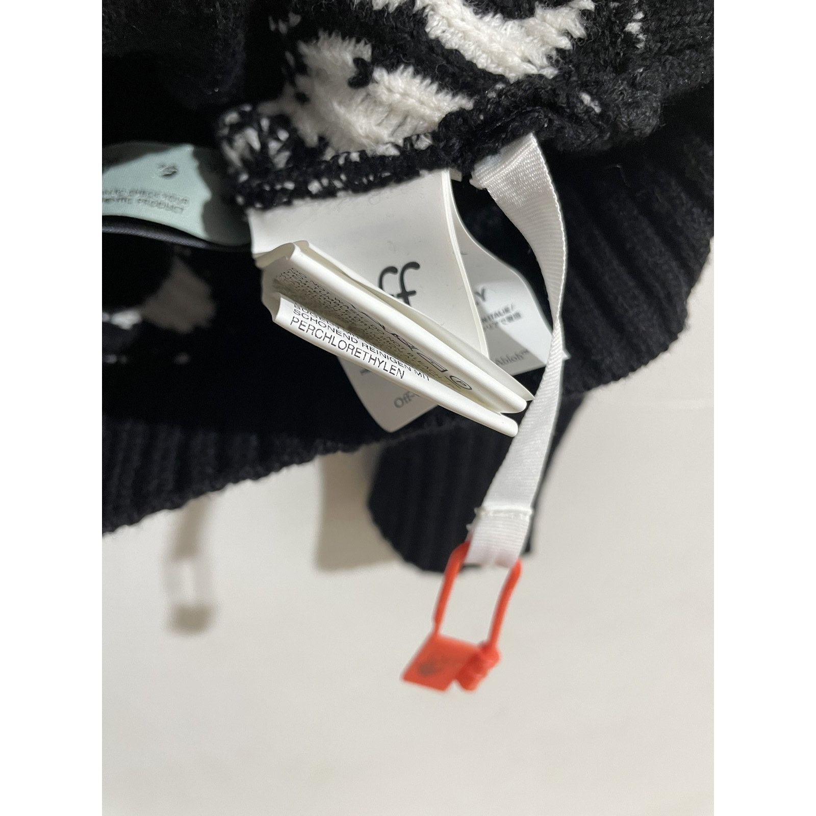 Off-White OFF WHITE BLACK DROWNING SWEATER SIZE MEDIUM PREOWNED Size US M / EU 48-50 / 2 - 6 Thumbnail