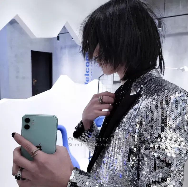Saint Laurent Paris Saint Laurent Paris Silver Scale Jacket Size US S / EU 44-46 / 1 - 9 Thumbnail