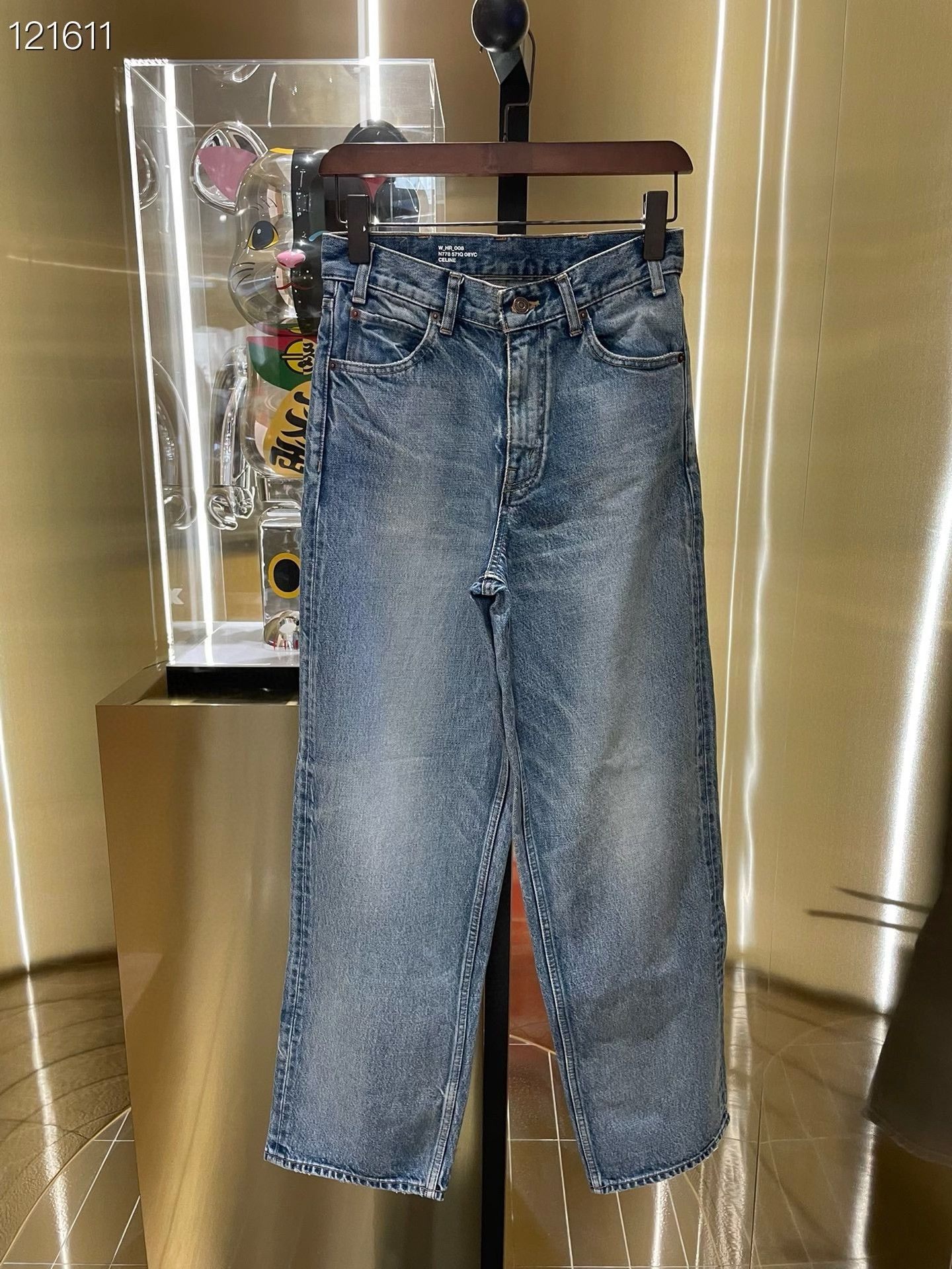 Celine Celine 080359v317 Straight-Leg Jeans Size 27" / US 4 / IT 40 - 1 Thumbnail
