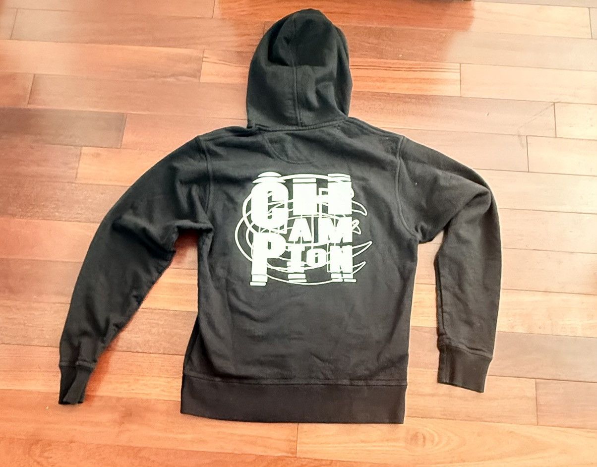 Champion Vintage Y2K Champion Black Pullover Hoodie - unisex Size US S / EU 44-46 / 1 - 4 Thumbnail